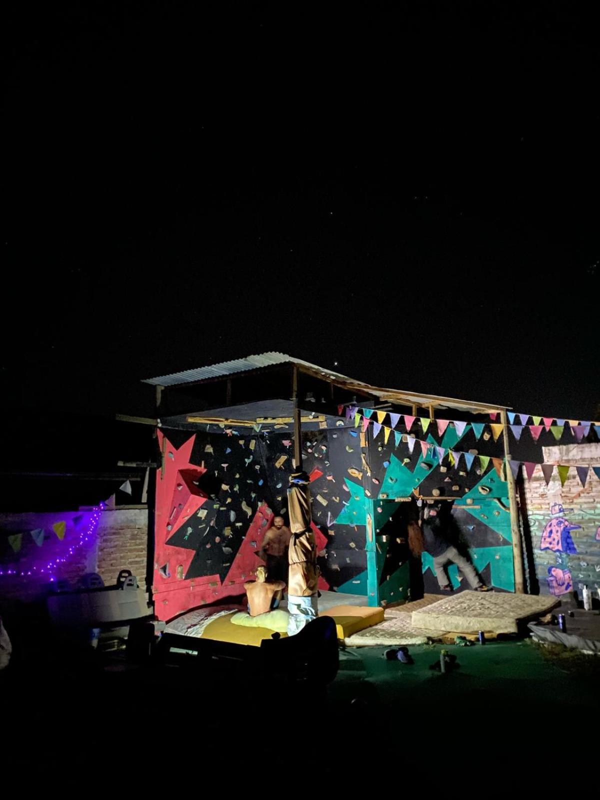 Casacipres Surf&climb Hostal