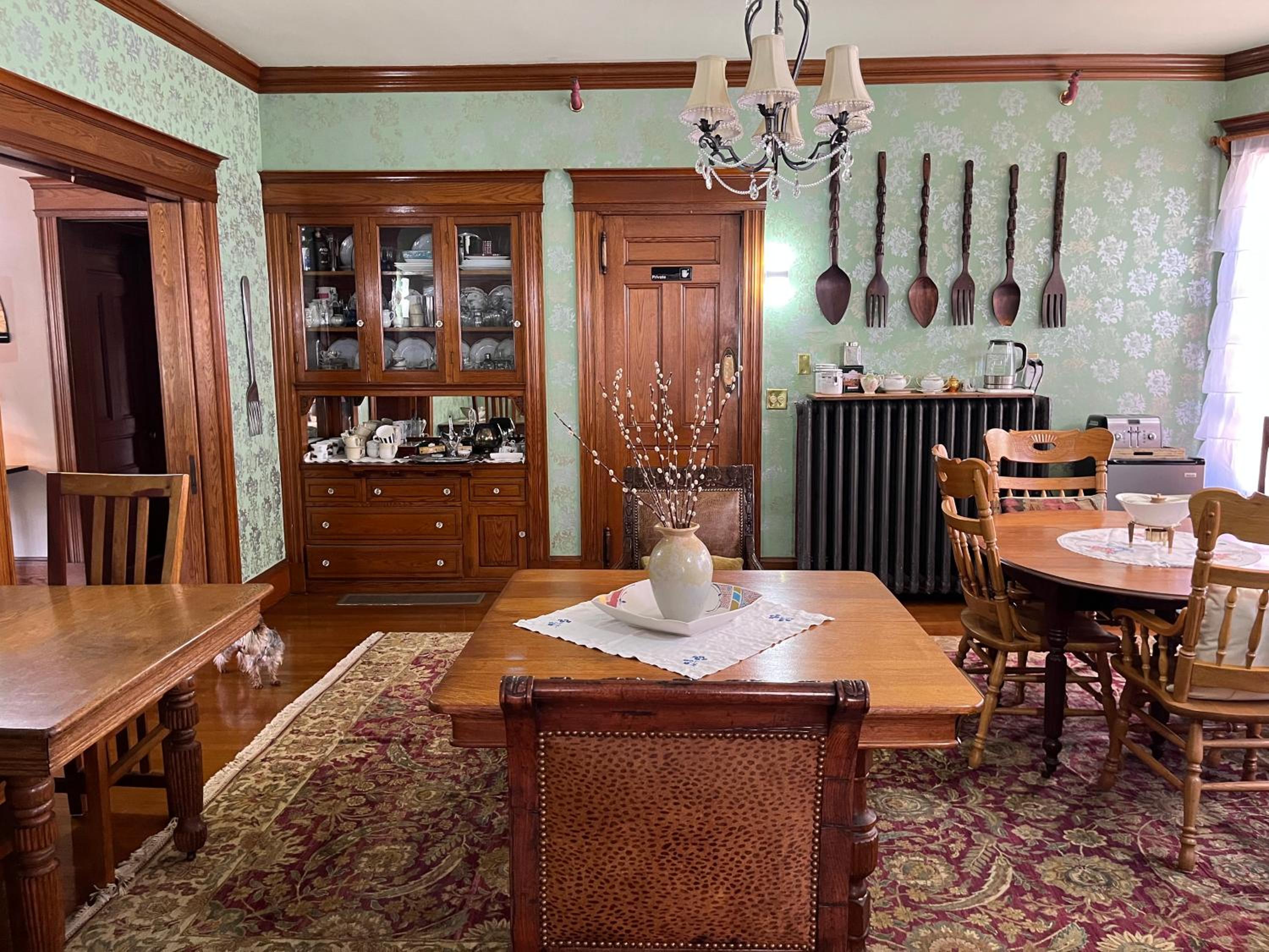 Munroe Inn Boutique Hotel