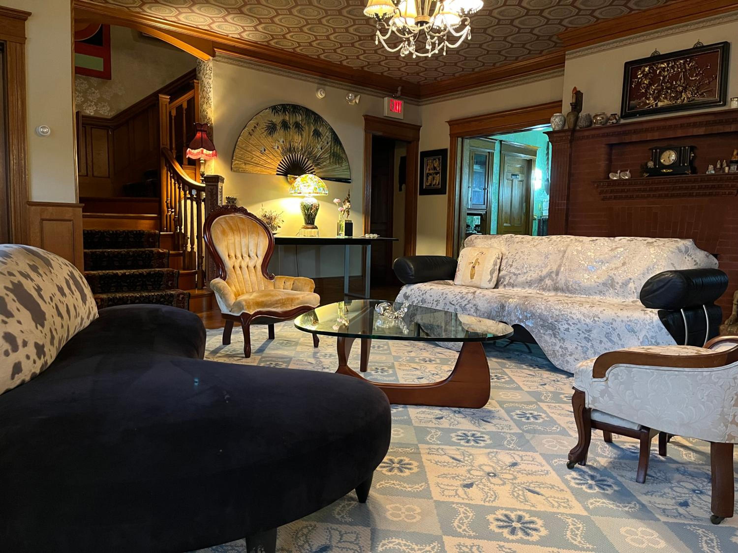 Munroe Inn Boutique Hotel