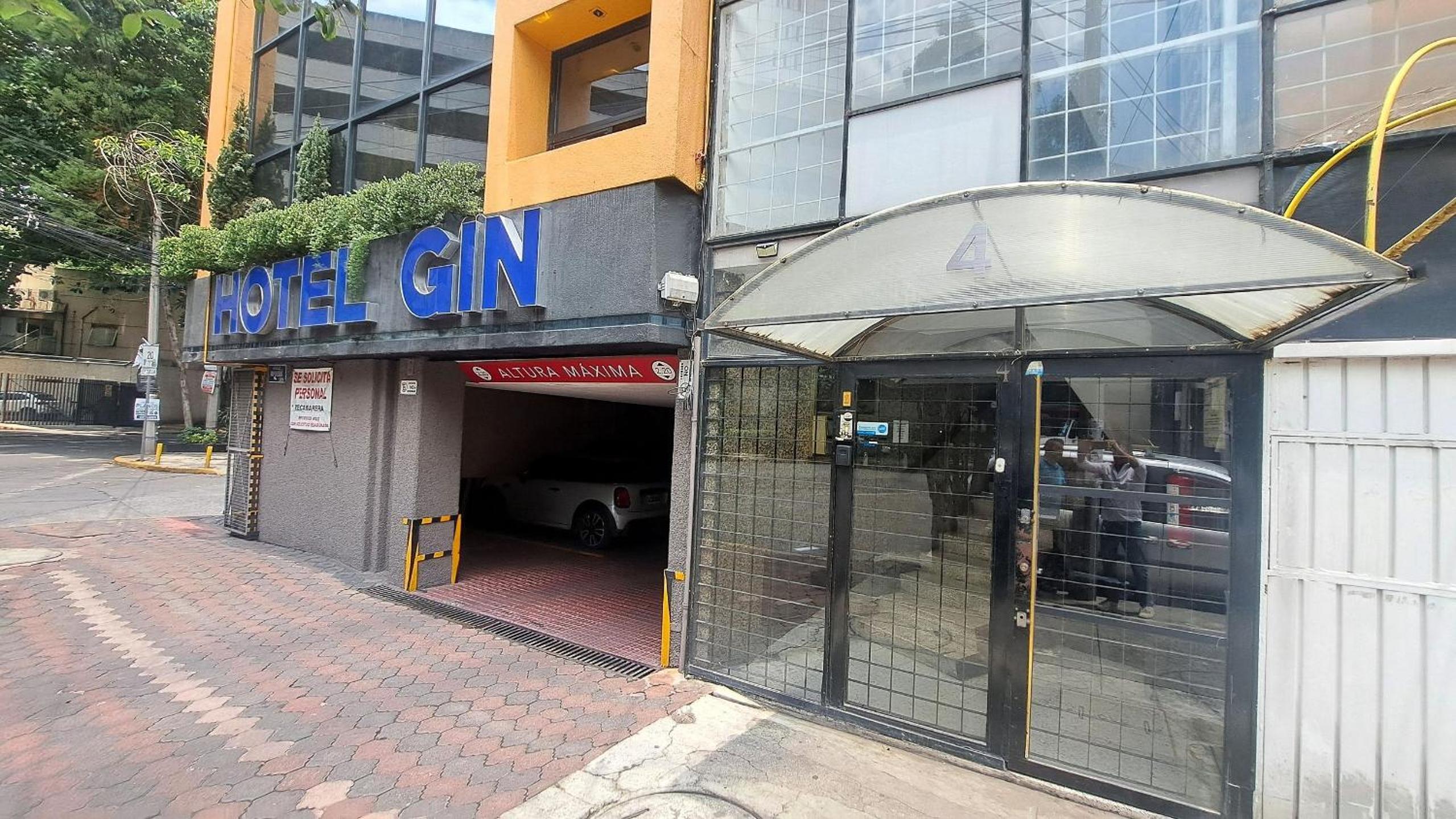 3 RECS: BEAUTIFUL, SPACIOUS AND IMMEDIATE TO PASEO REFORMA — Mexico City