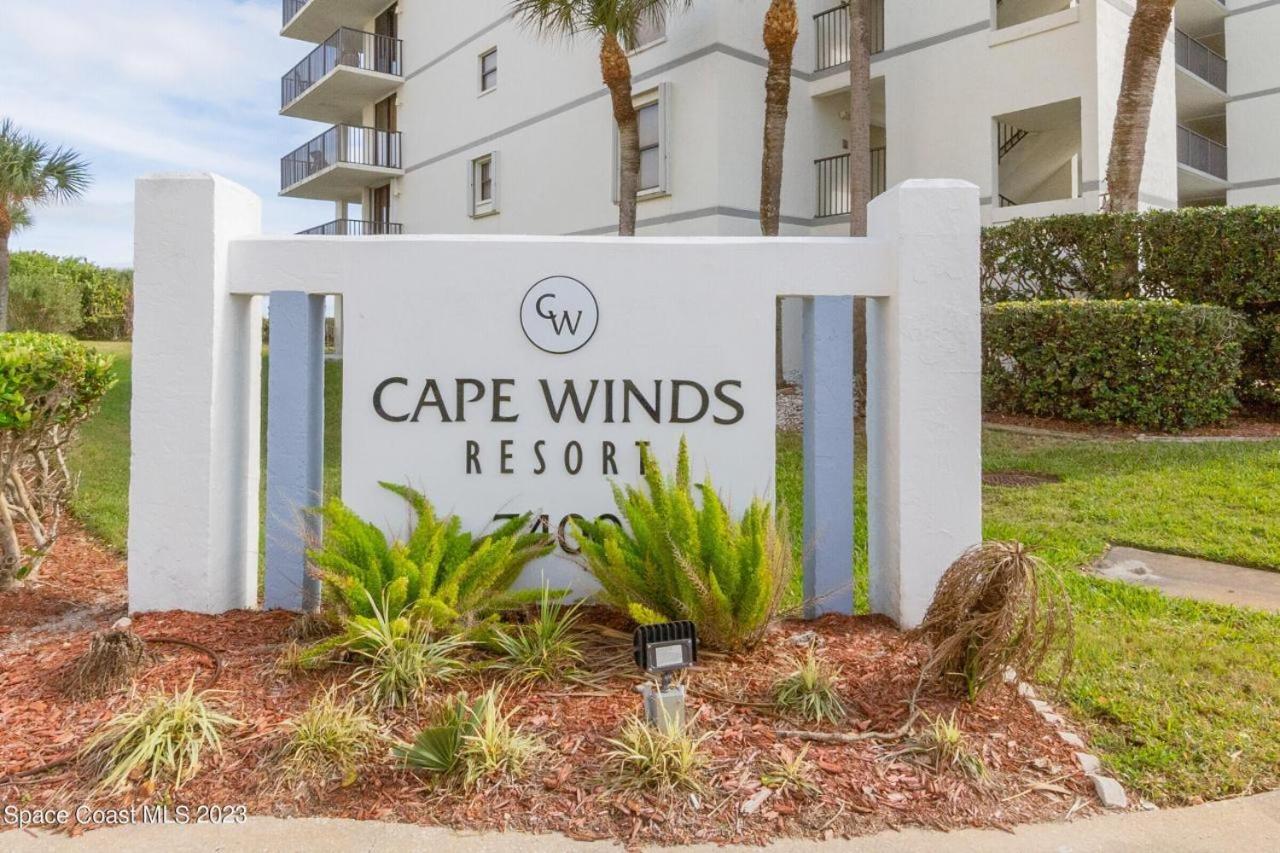 Newly Renovated 30 Seconds to Beach From Patio