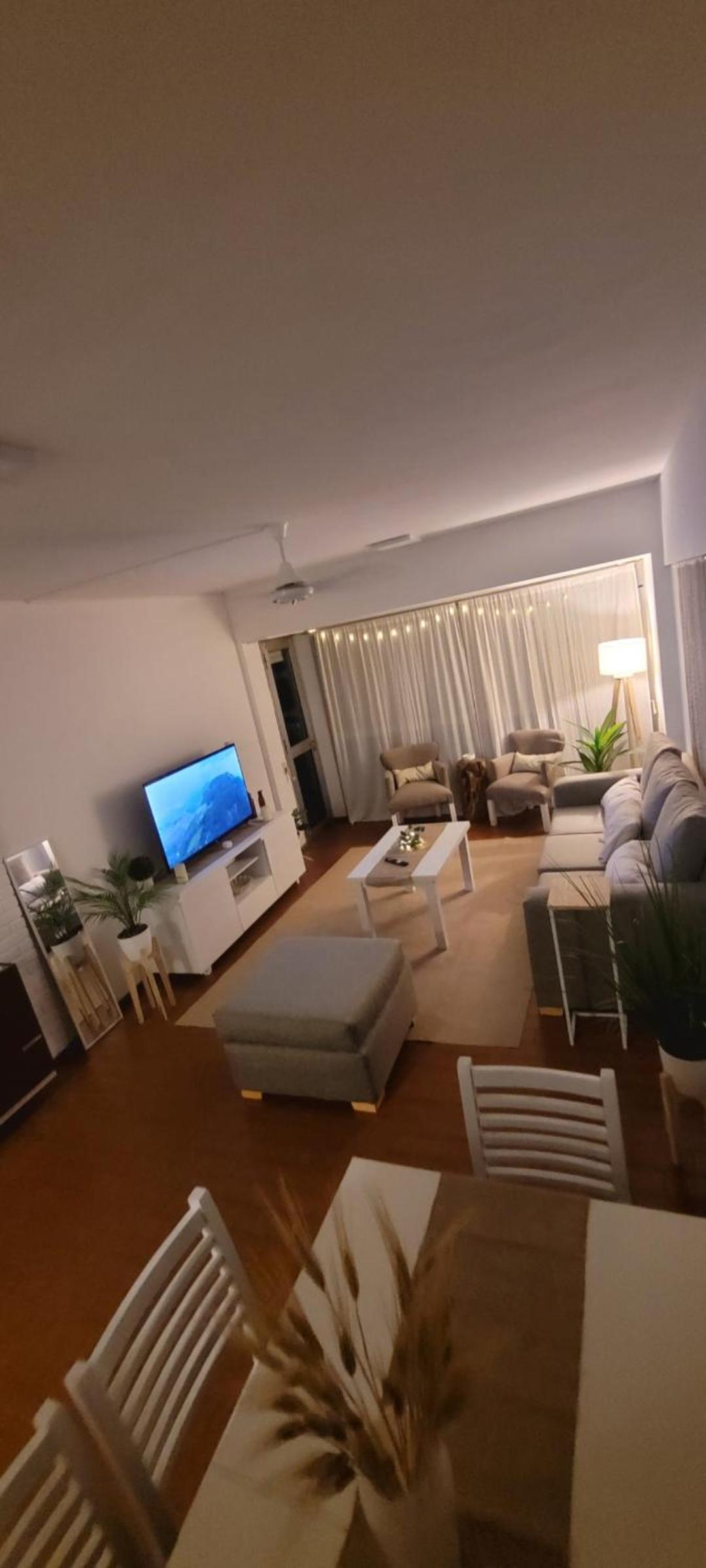 Hermoso Depto en La Perla con Balcón Cochera 5 Personas 8 cuadras del Mar