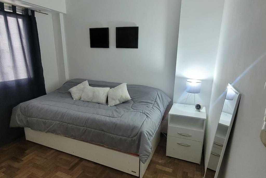 Hermoso Depto en La Perla con Balcón Cochera 5 Personas 8 cuadras del Mar