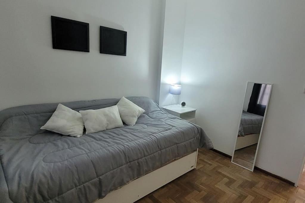 Hermoso Depto en La Perla con Balcón Cochera 5 Personas 8 cuadras del Mar