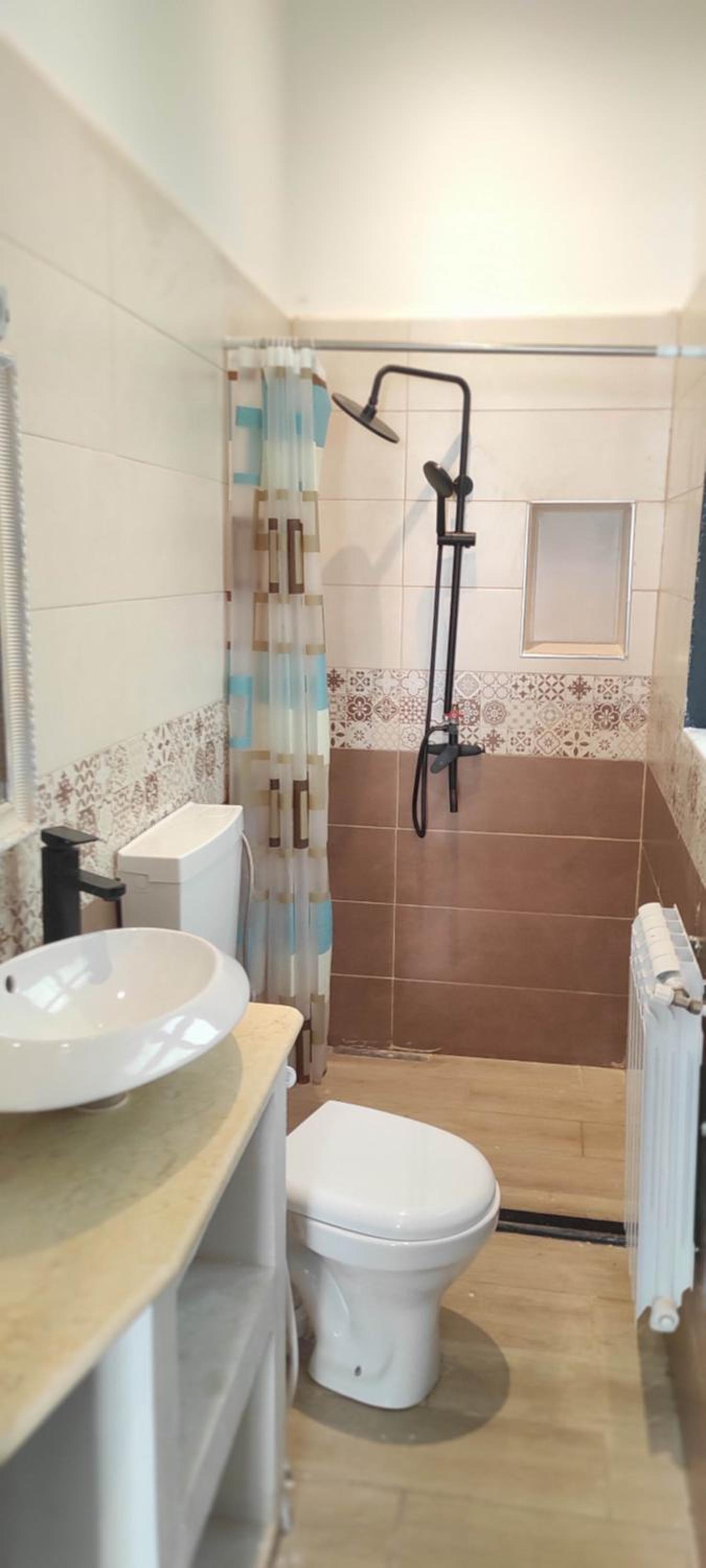 F2 duplex proche corniches plages et promenades