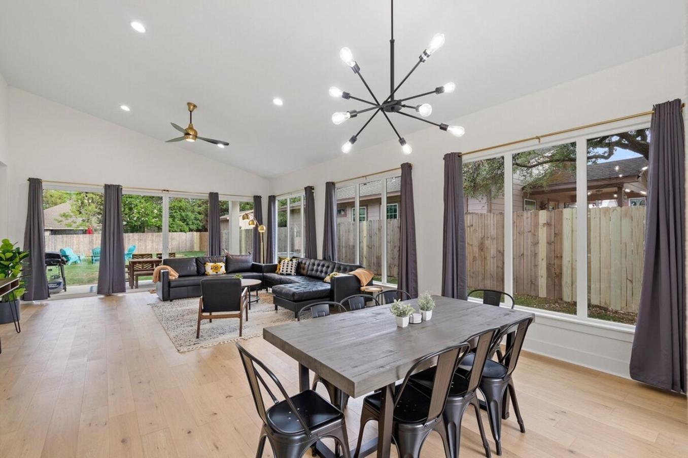 White Dove Pool House- Modern Luxury 4BR Home Near