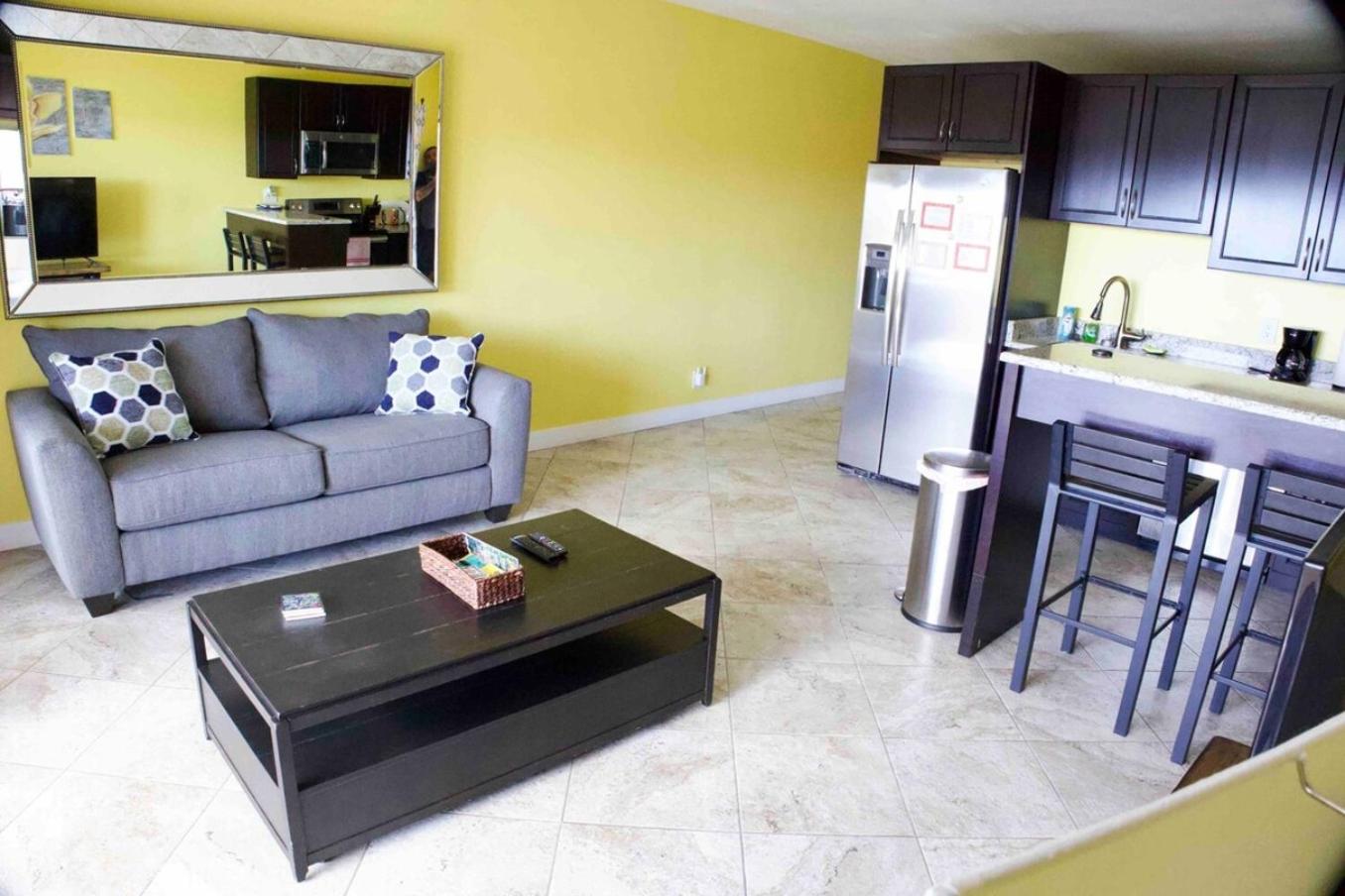 Couples Getaway 1bed 1bath Condo In Red Hook view 4