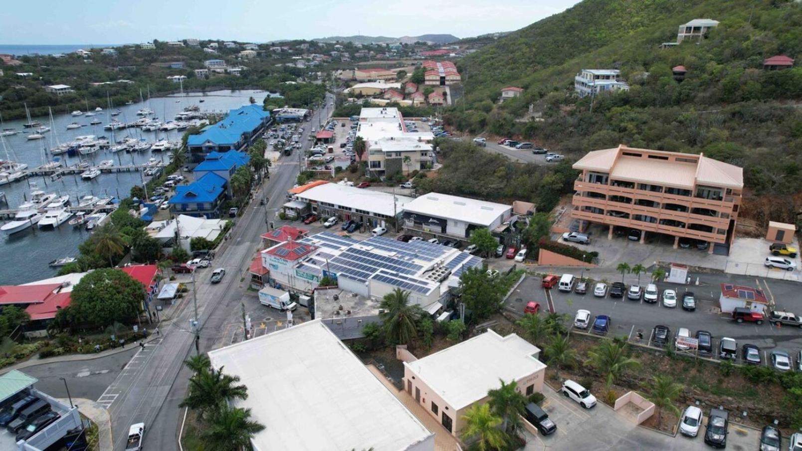 Amazing View 1 Bed1 Bath Villa On Red Hook Strip