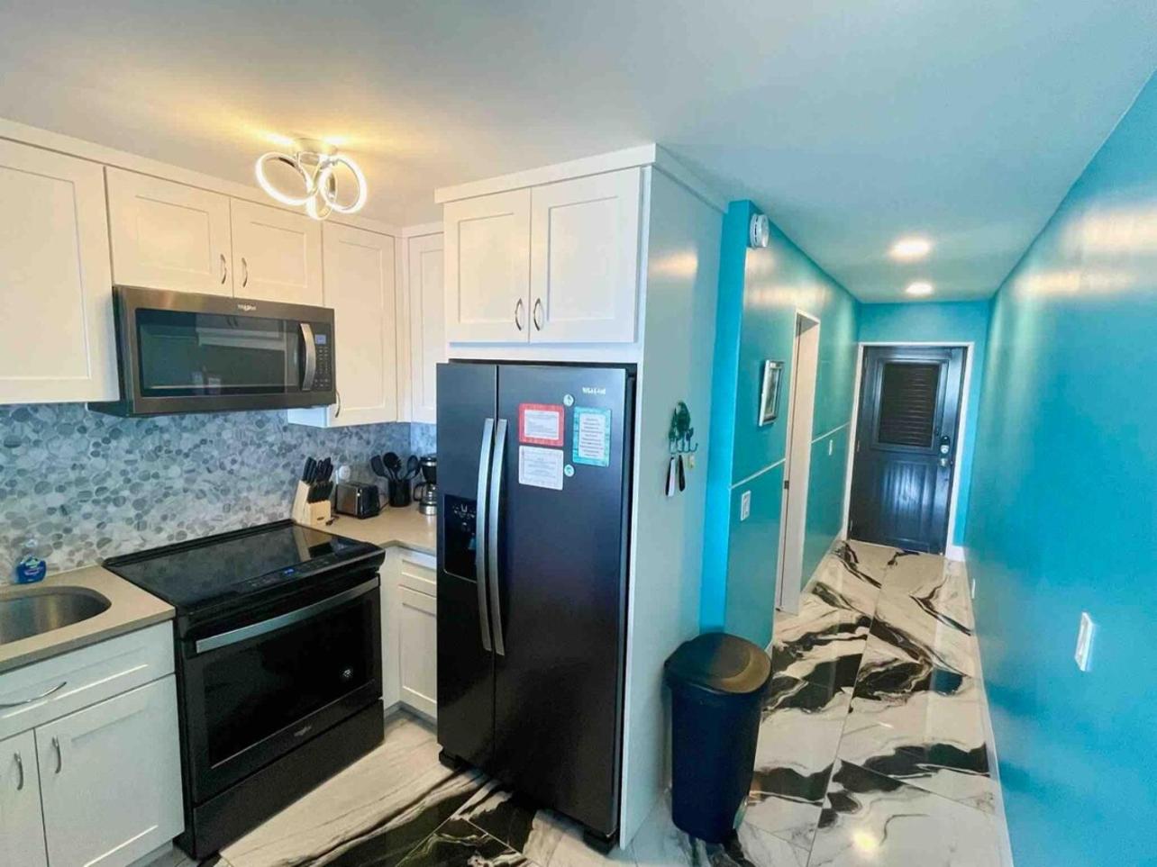 Luxury 2Bed 2Bath Condo In Downtown Red Hook view 5
