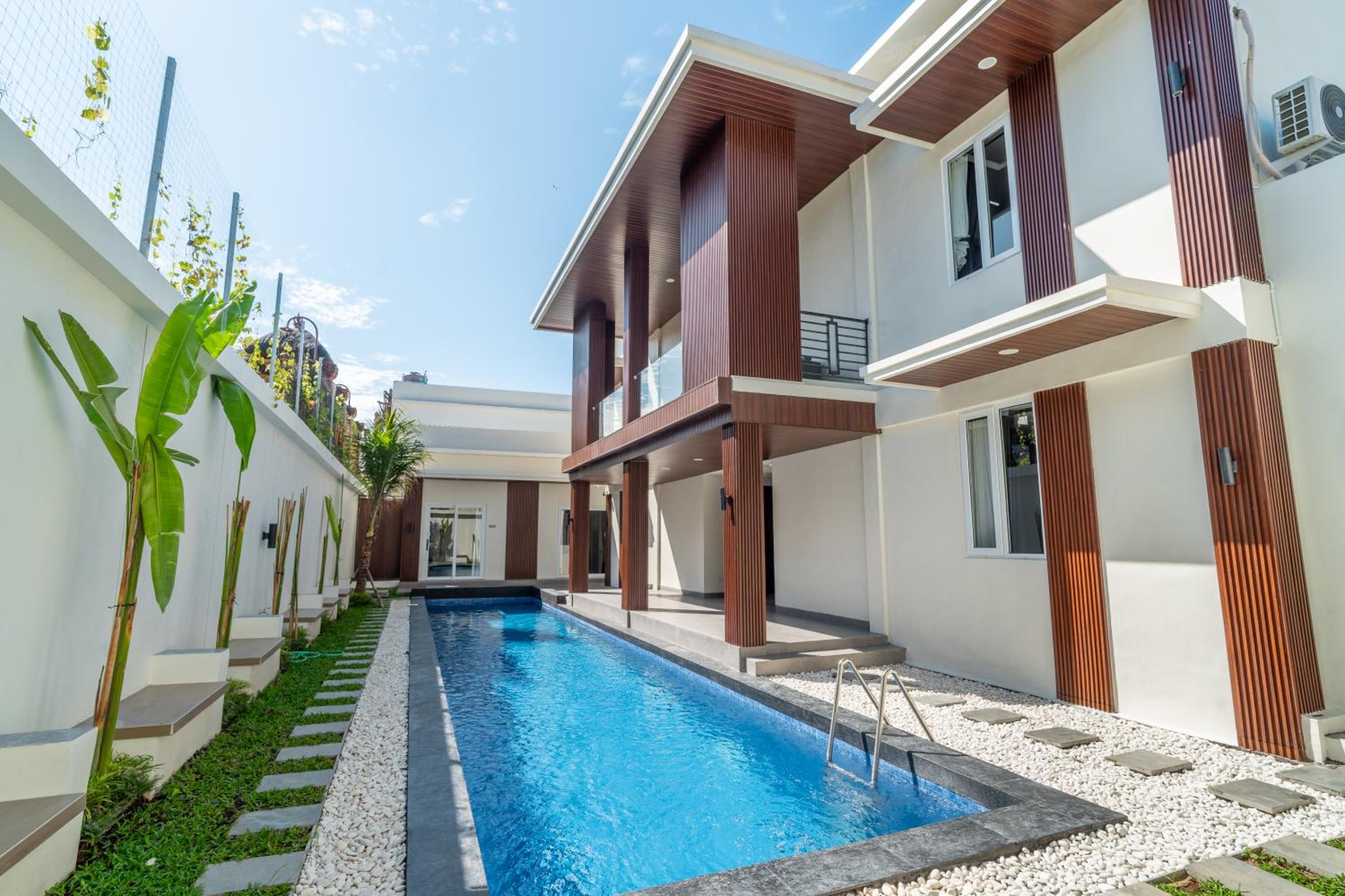 Alyxia 1 Bedroom Apartment in Central Seminyak view 3