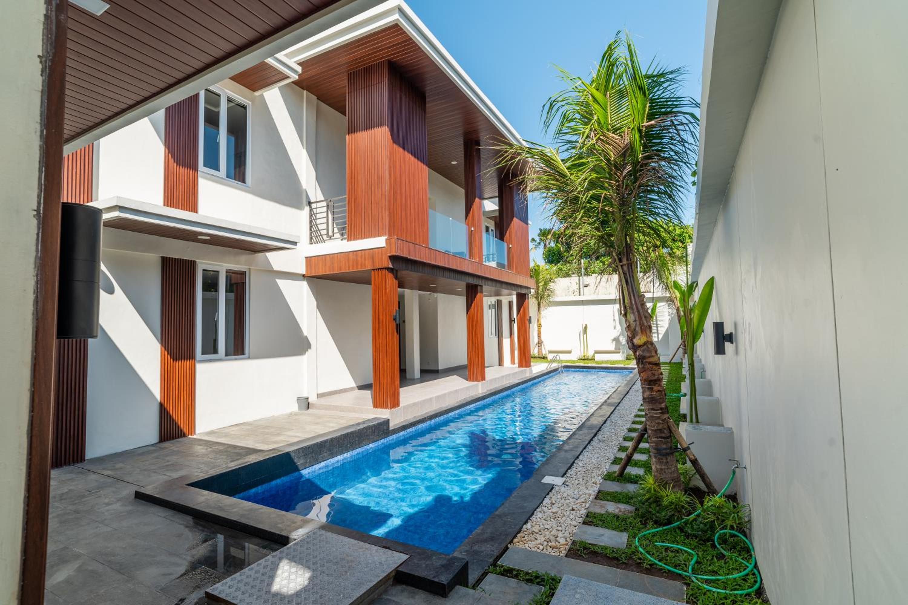 Alyxia 1 Bedroom Apartment in Central Seminyak view 2