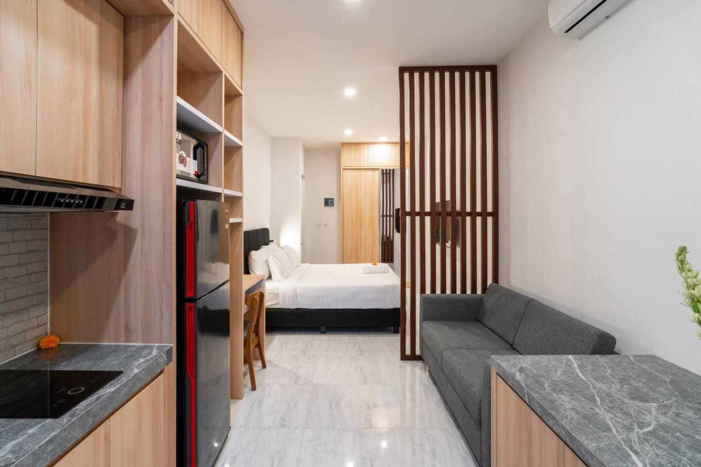 Alyxia 1 Bedroom Apartment in Central Seminyak view 5