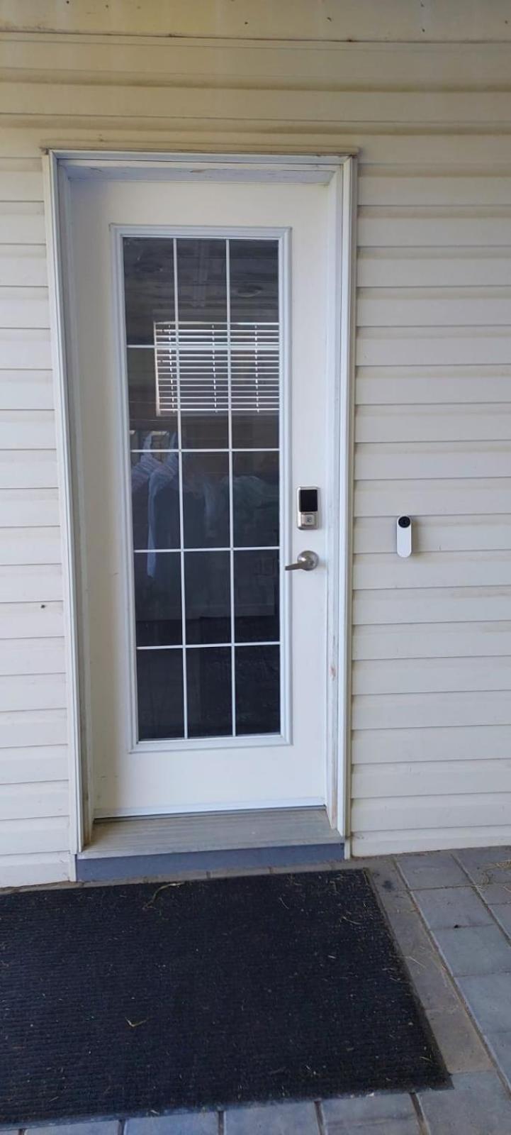 Executive Walkout Basement Suite - Close to Banff