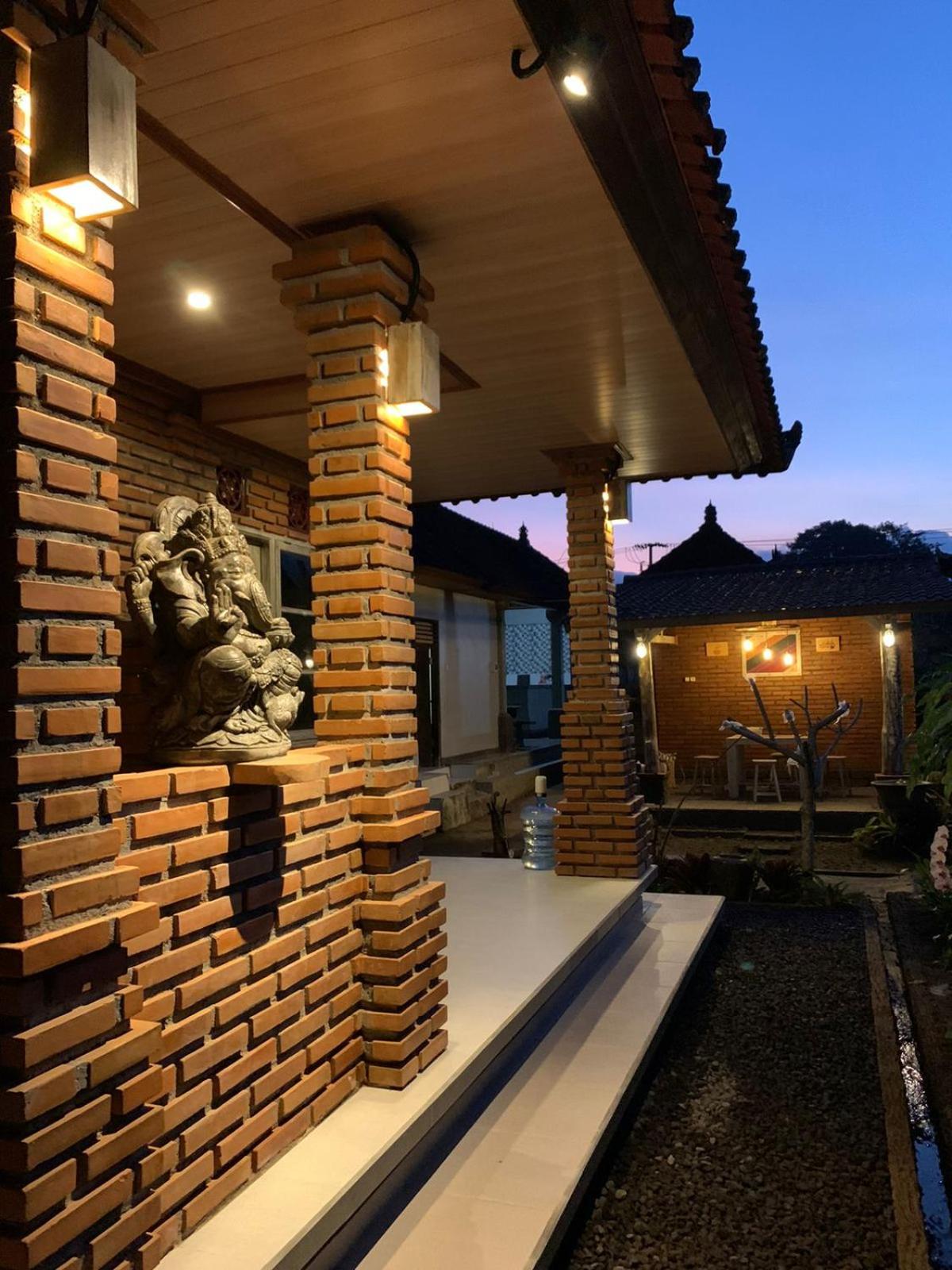 Ambara Guest House