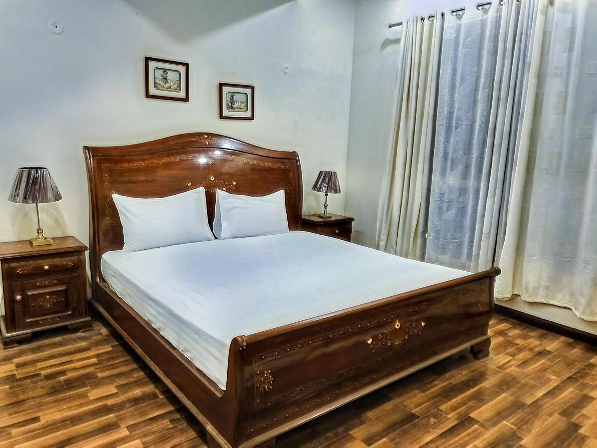 Comfort Inn 1BHK Elysium Tower Family Apartment view 5