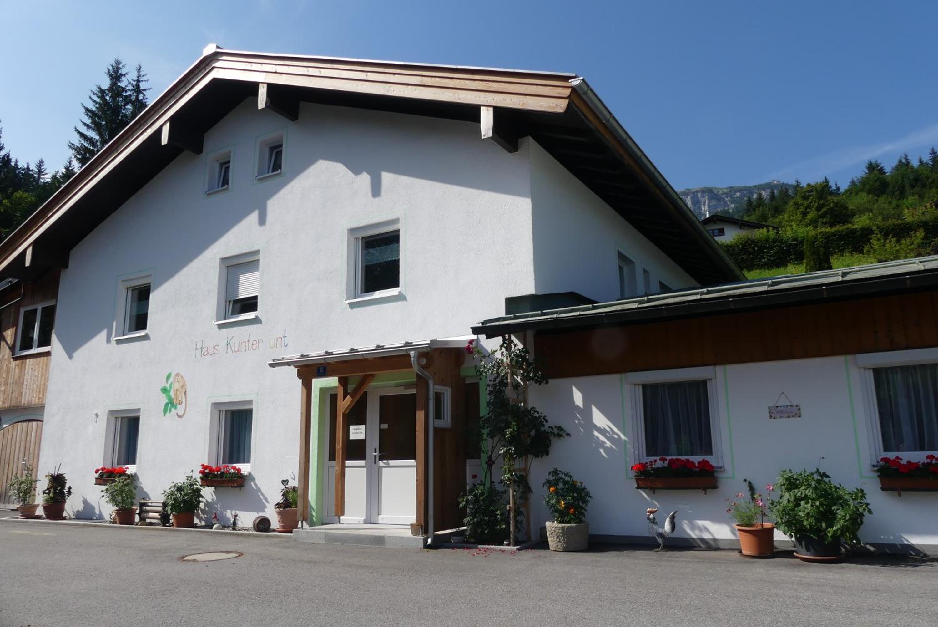 Ferienwohnungen Haus Kunterbunt
