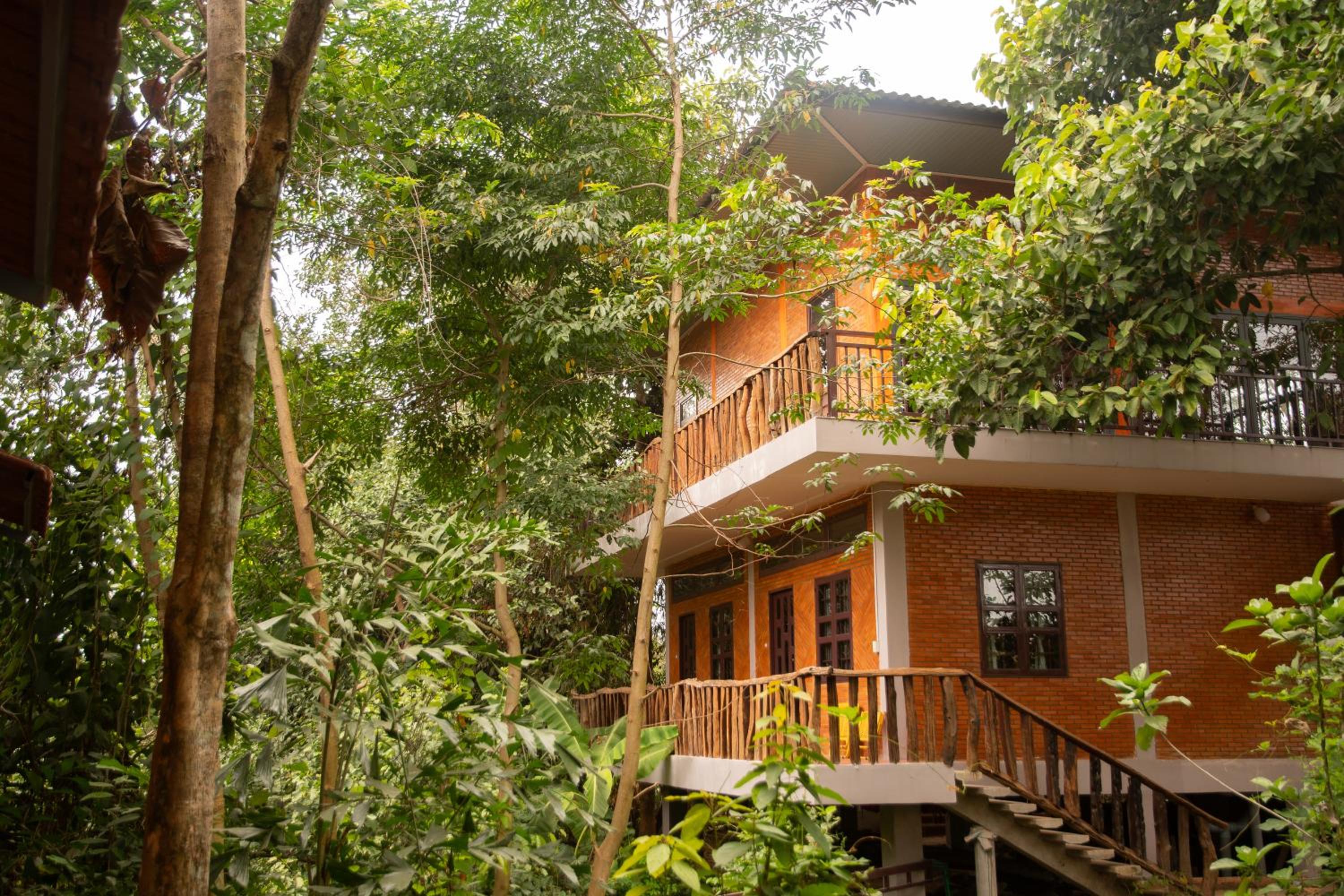 Nui Tuong Village Stay