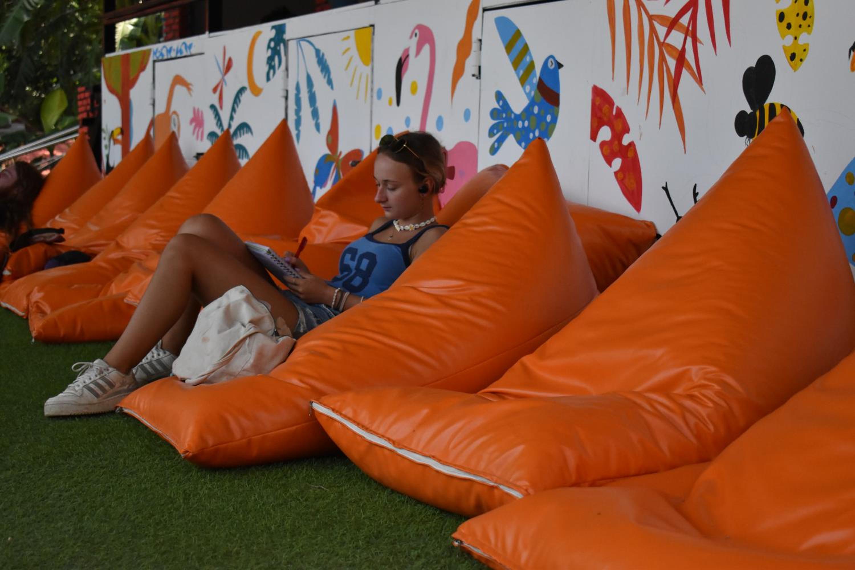 lounge