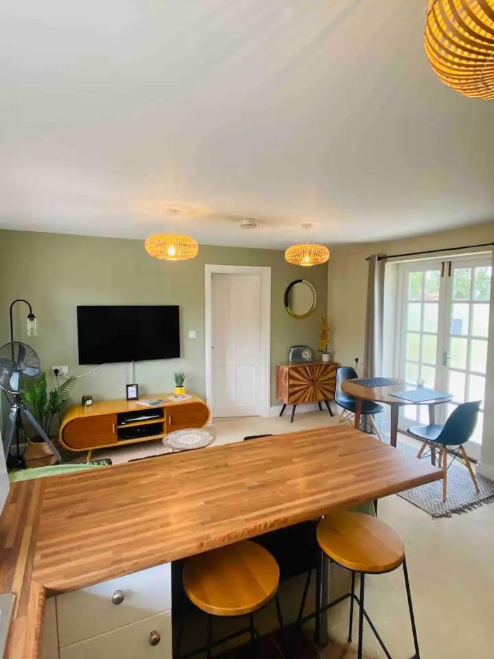 The Willow Studio - peaceful retreat near Whitstable seaside view 2