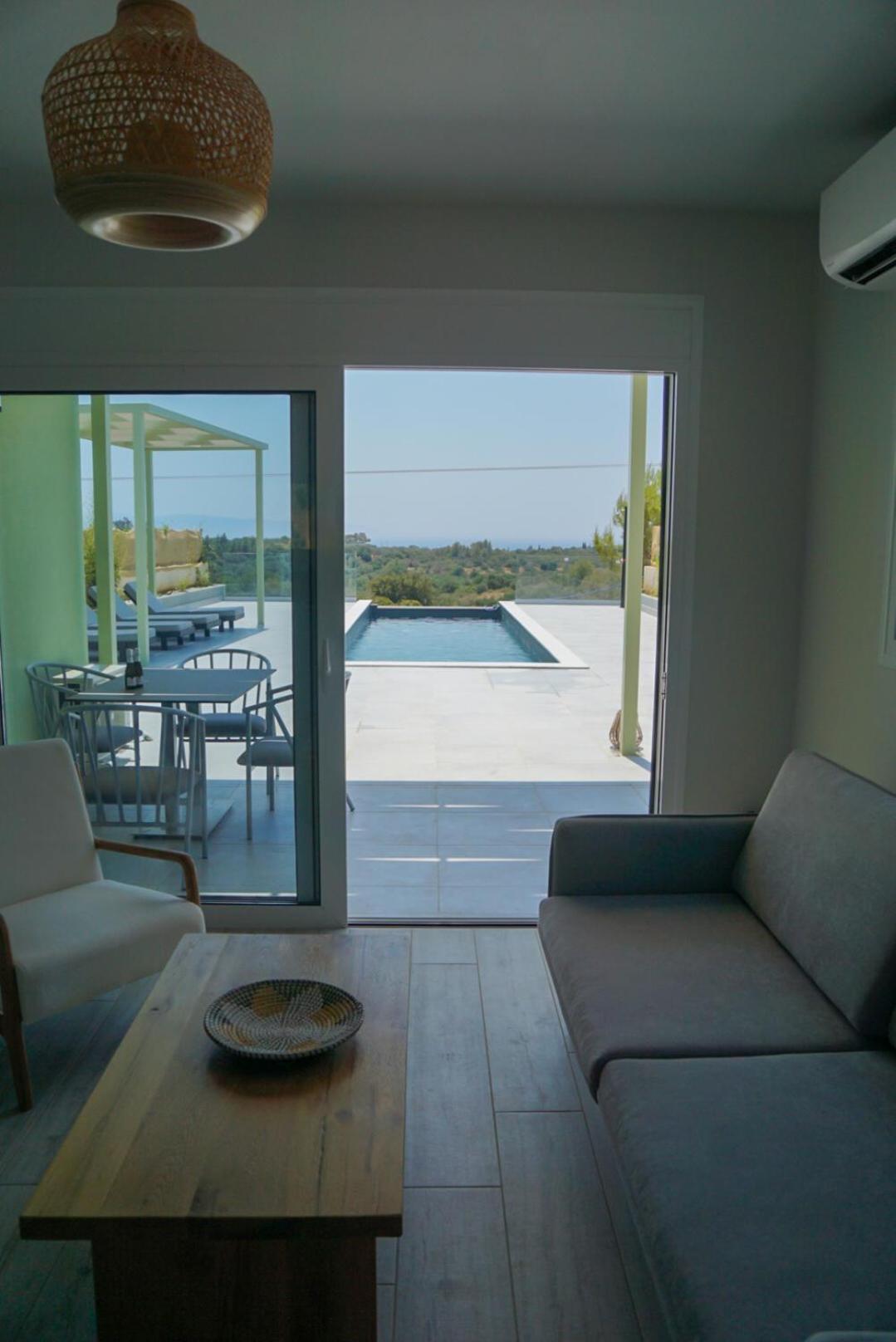 MENTOROS VILLAS