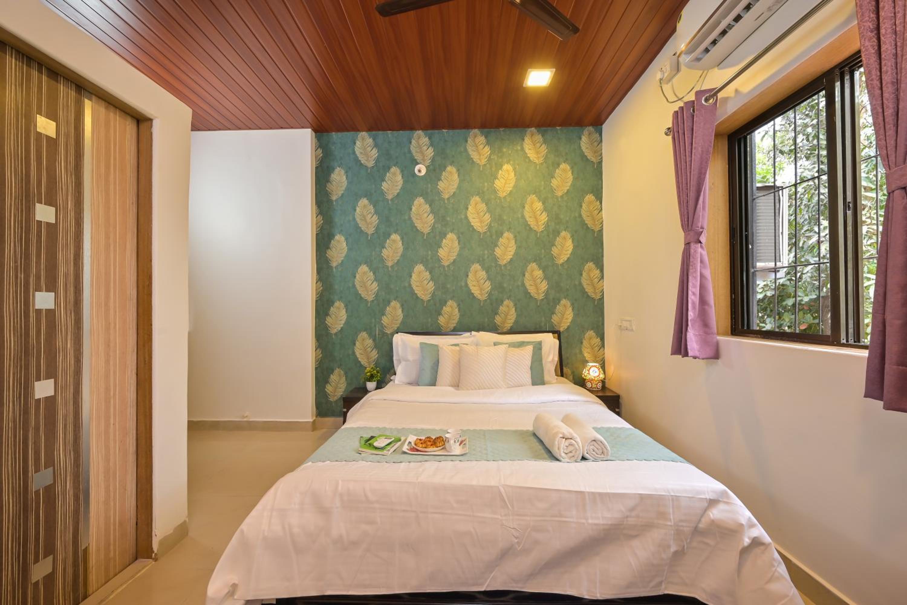 Lifeline Villas - Valley View 2BHK Infinity Pool Villa Panchgani With Huge Open Space view 4