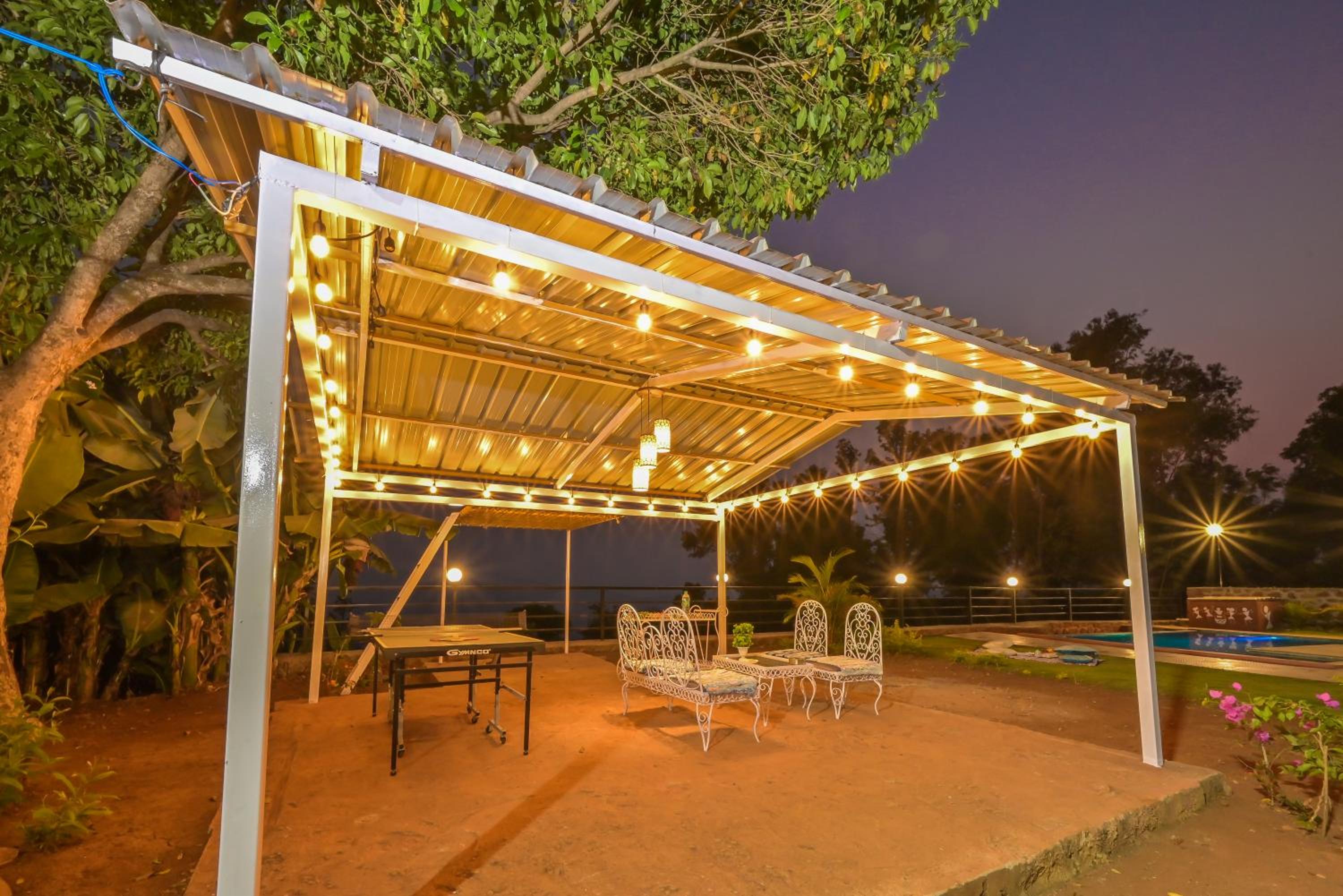 Lifeline Villas - Valley View 2BHK Infinity Pool Villa Panchgani With Huge Open Space view 2