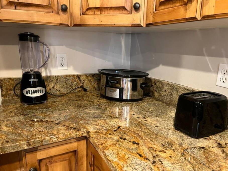 Eden Mountain Escape - Sleeps 9 view 4