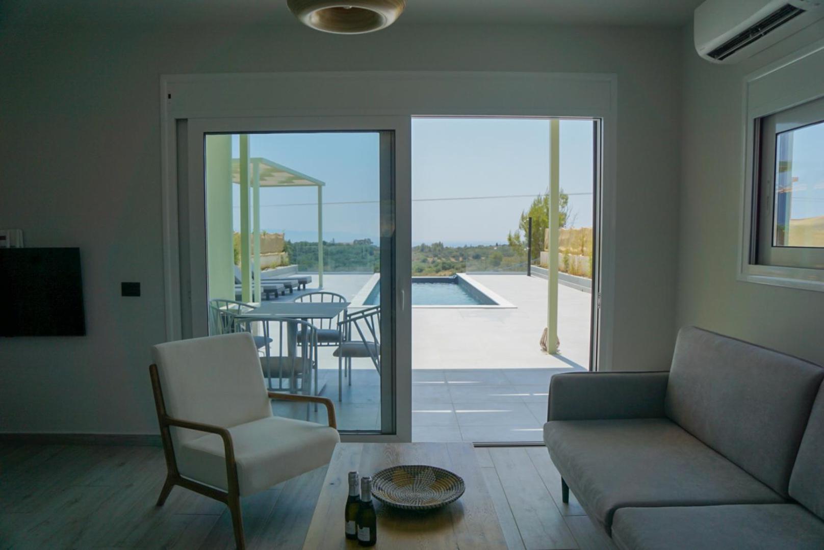 MENTOROS VILLAS