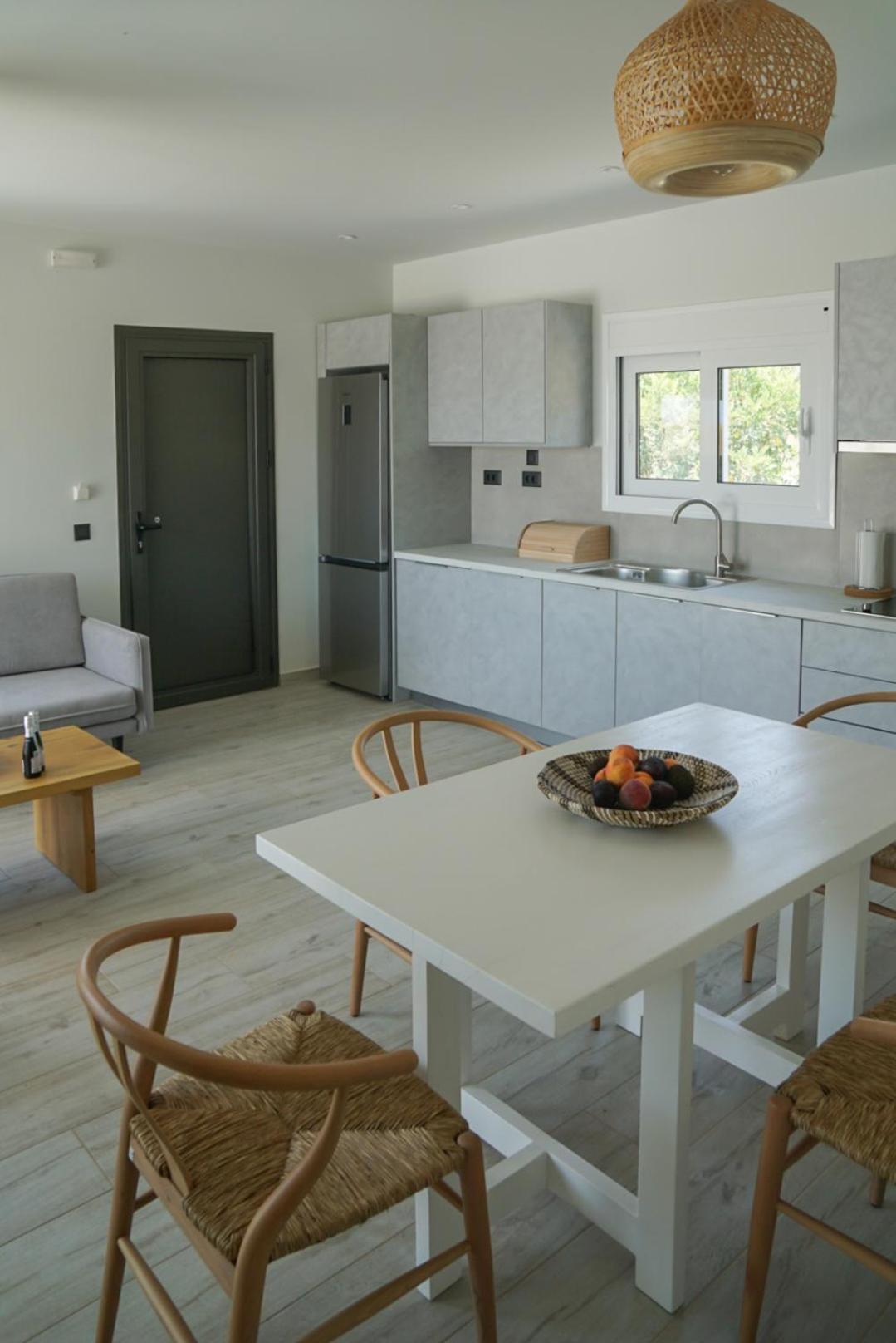 MENTOROS VILLAS