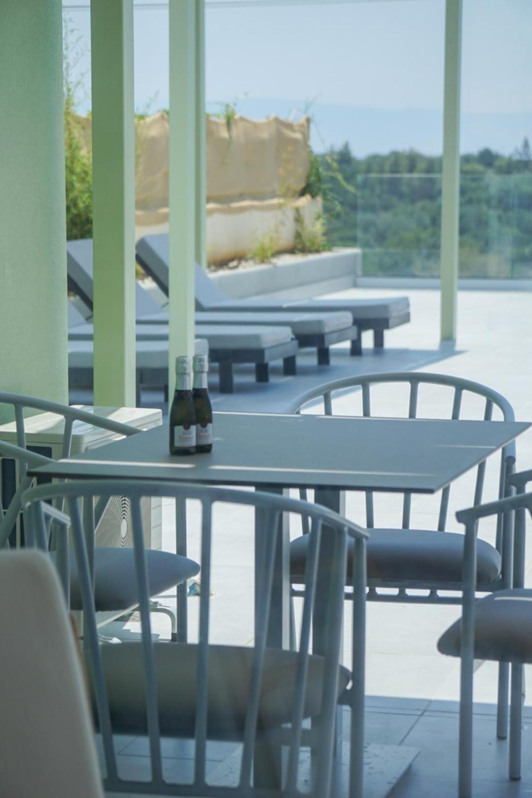 MENTOROS VILLAS