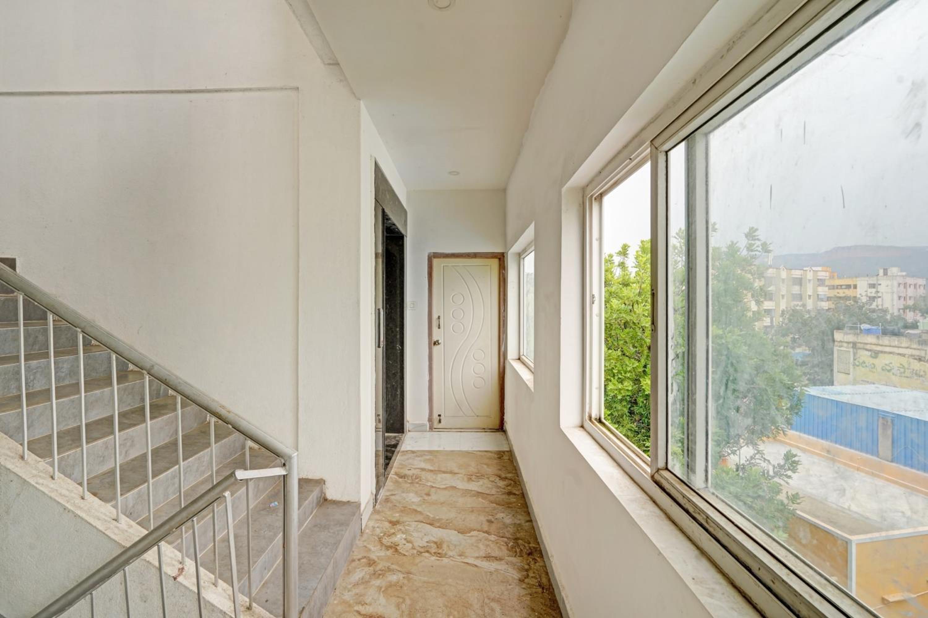Hotel O SKP GRAND view 4