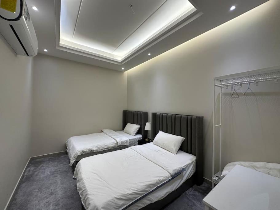 Luxury Centrally located apt in izdhar Classy area