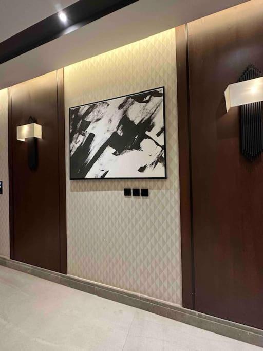 Luxury Centrally located apt in izdhar Classy area