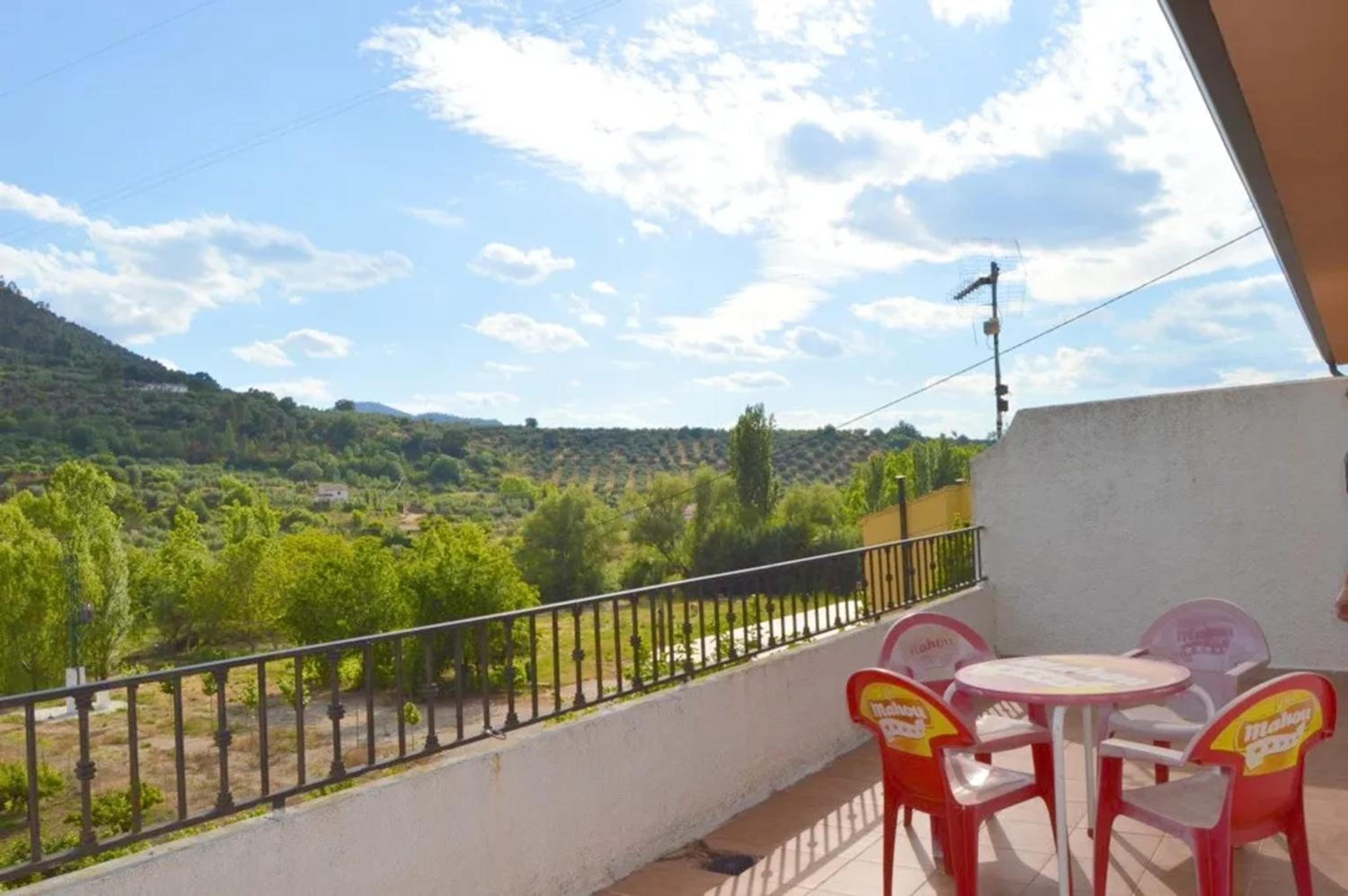 Charming house with mountain view in Siles + Garden view 3