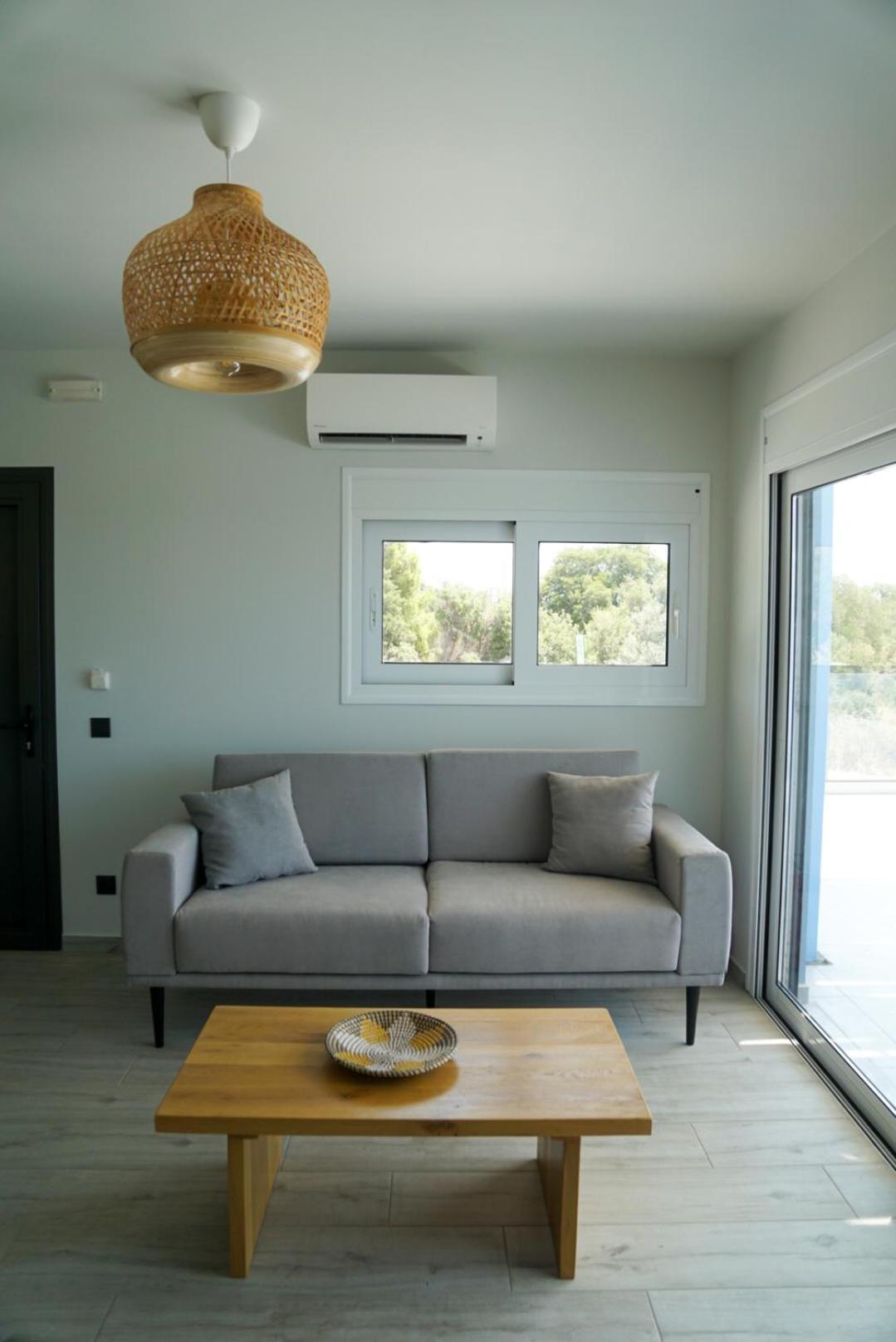 MENTOROS VILLAS
