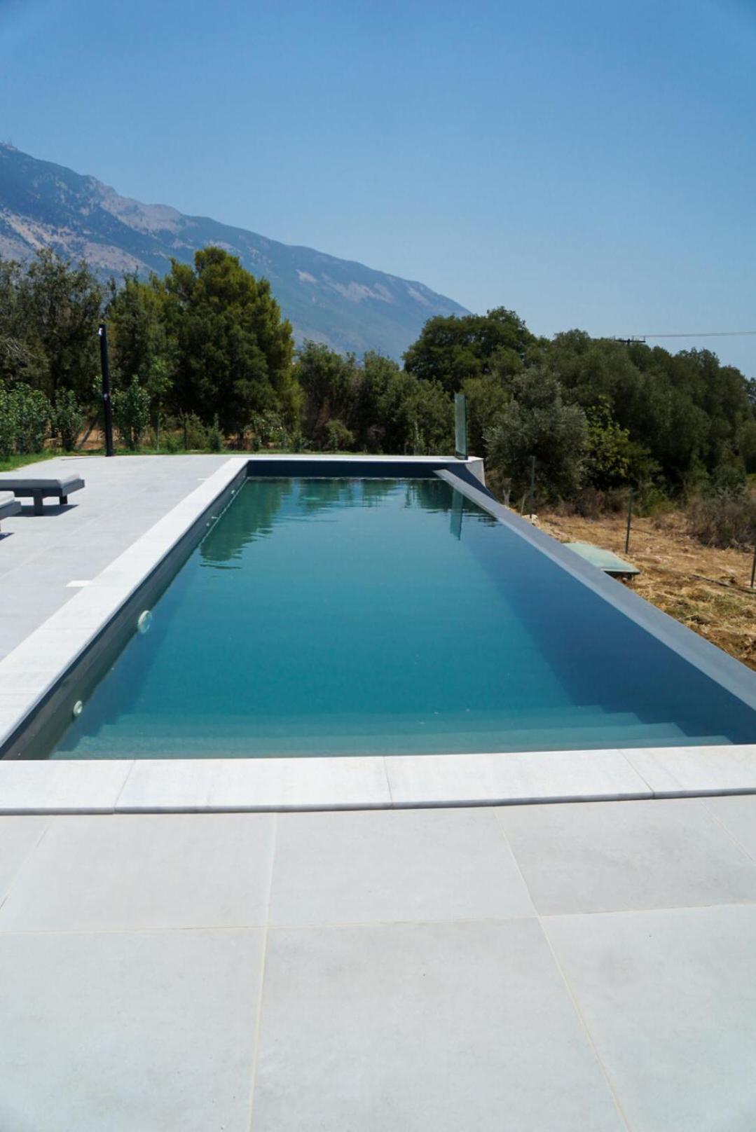 MENTOROS VILLAS