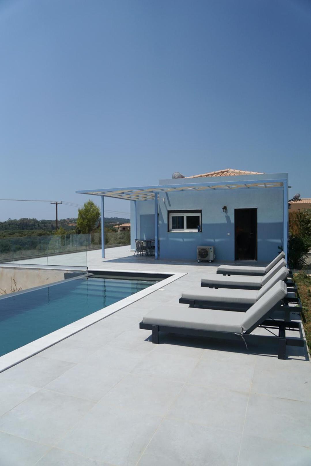 MENTOROS VILLAS