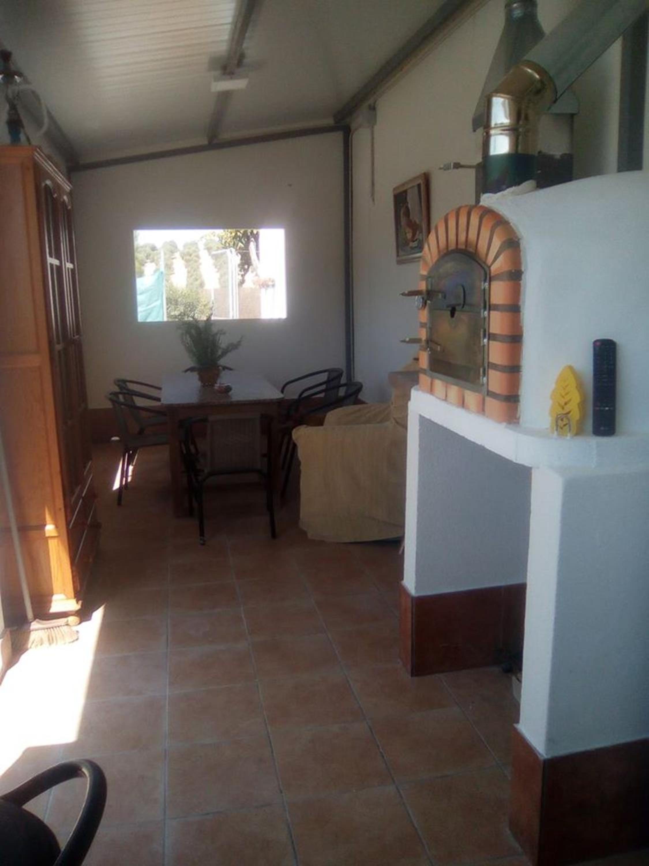 Charming House with Pool in Montilla