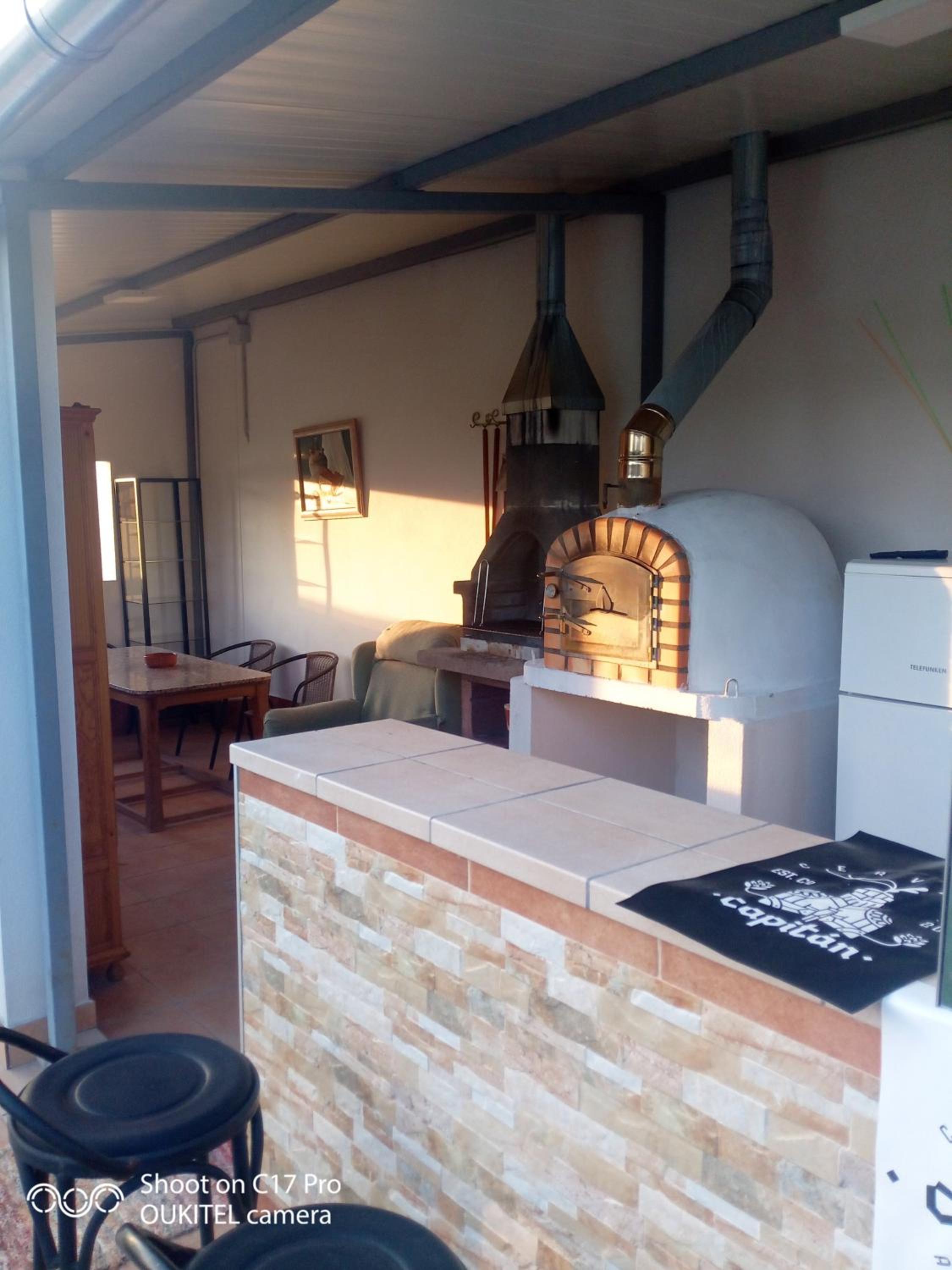 Charming House with Pool in Montilla