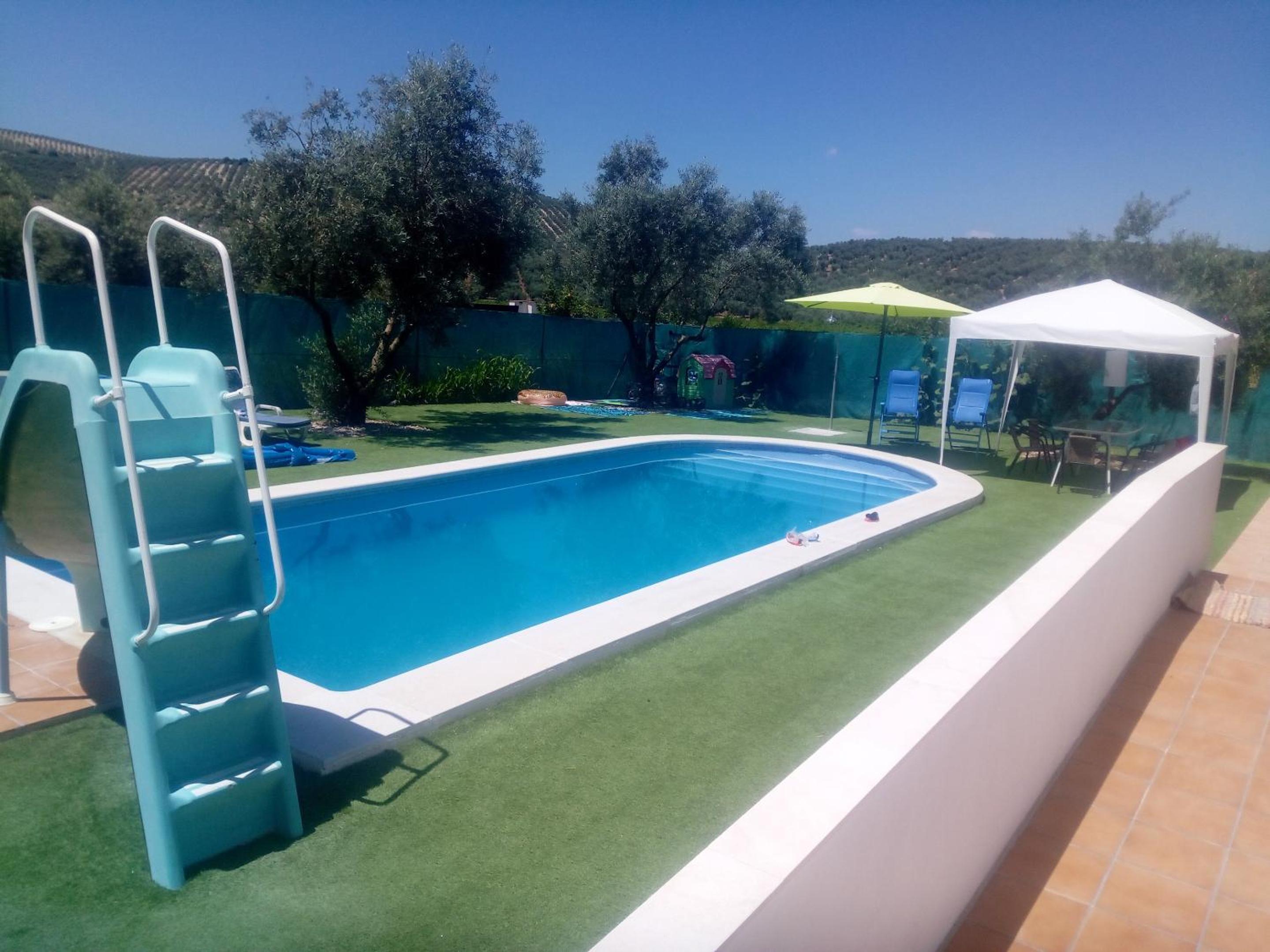 Charming House with Pool in Montilla