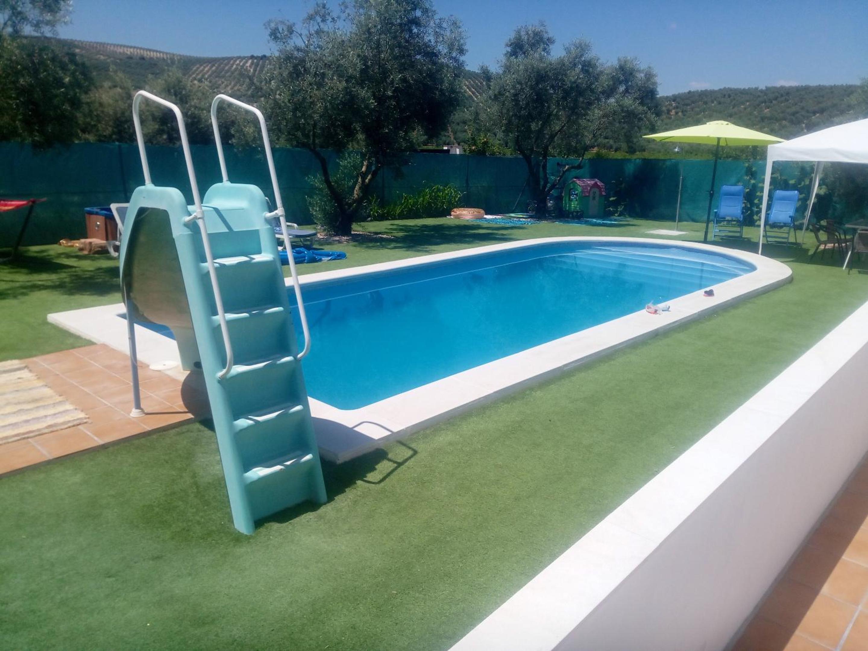 Charming House with Pool in Montilla