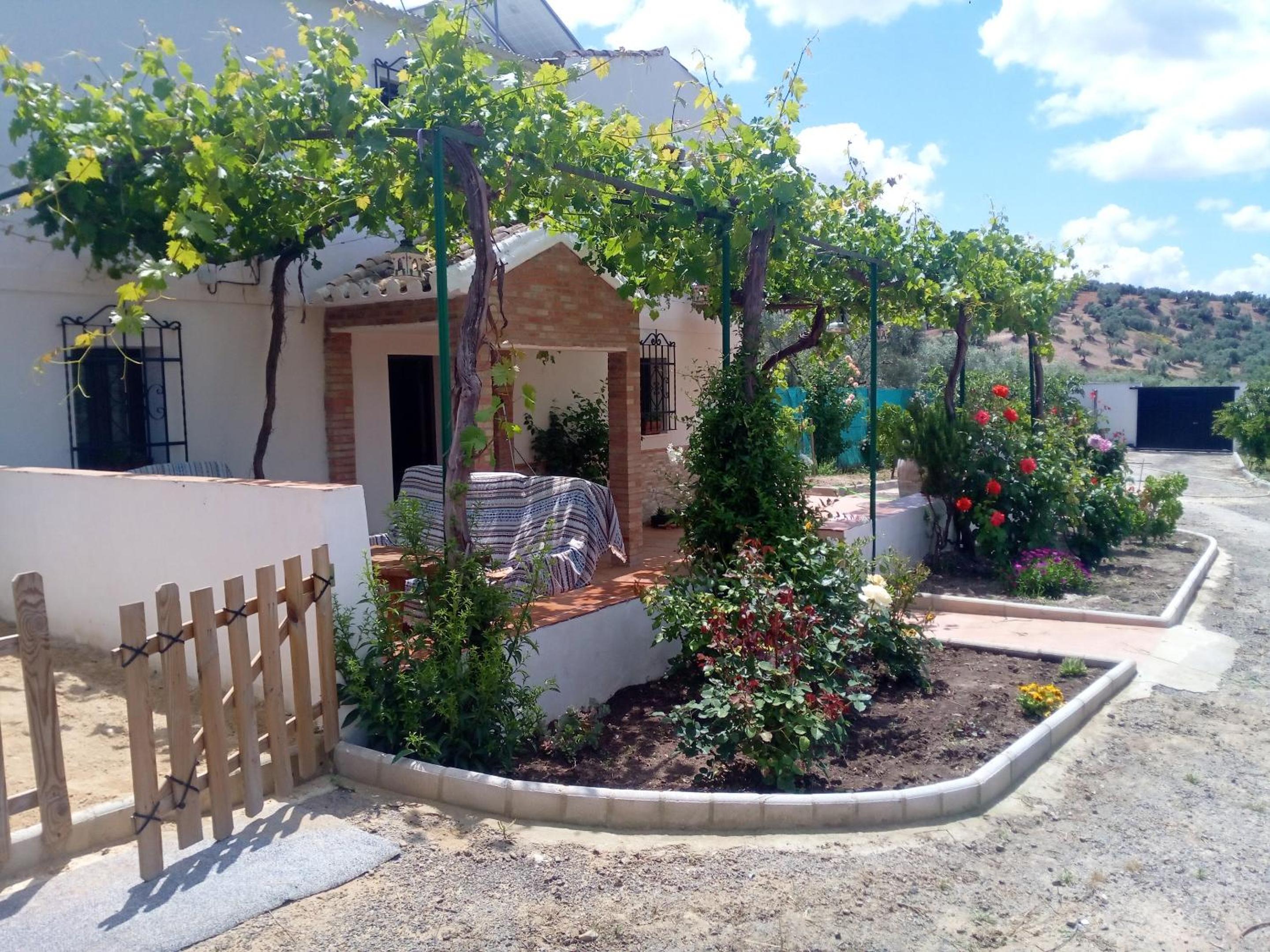 Charming House with Pool in Montilla