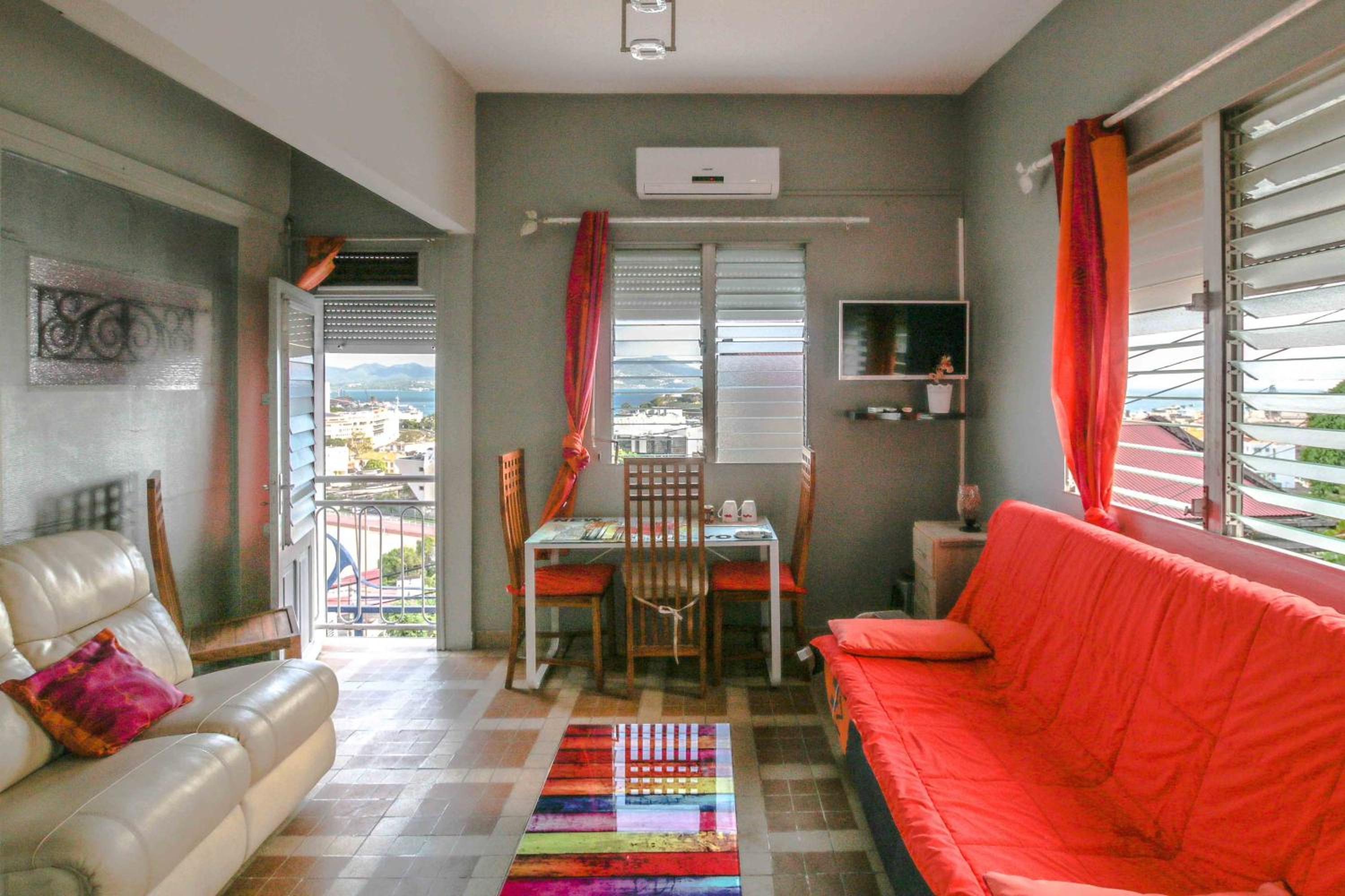 Appartement cozy a Fort de France 36 m² avec vue mer view 3