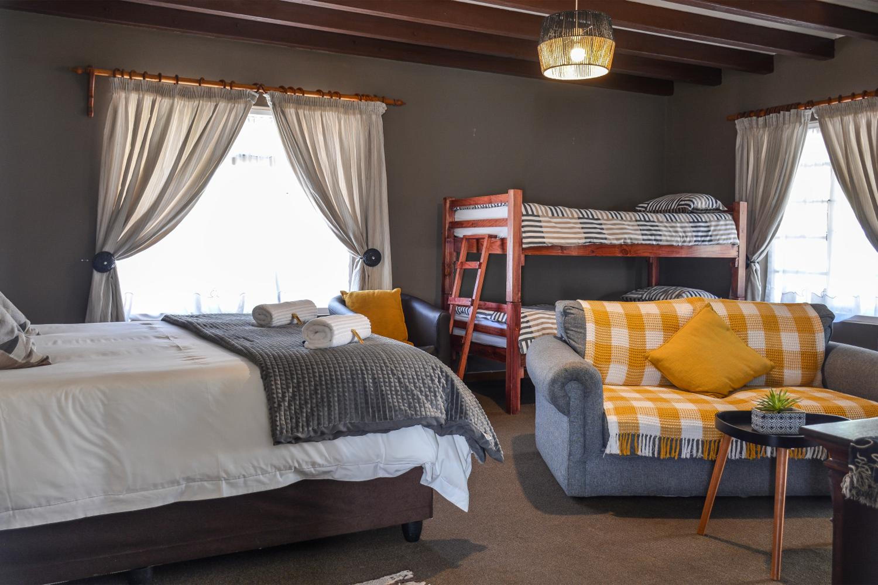 Biggy Best Boutique Hotel & Self Catering Cottages