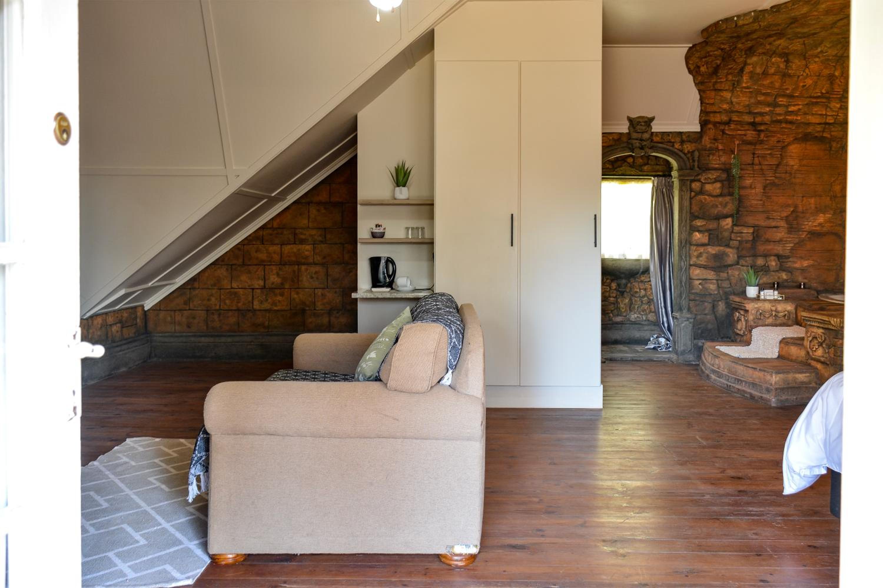 Biggy Best Boutique Hotel & Self Catering Cottages