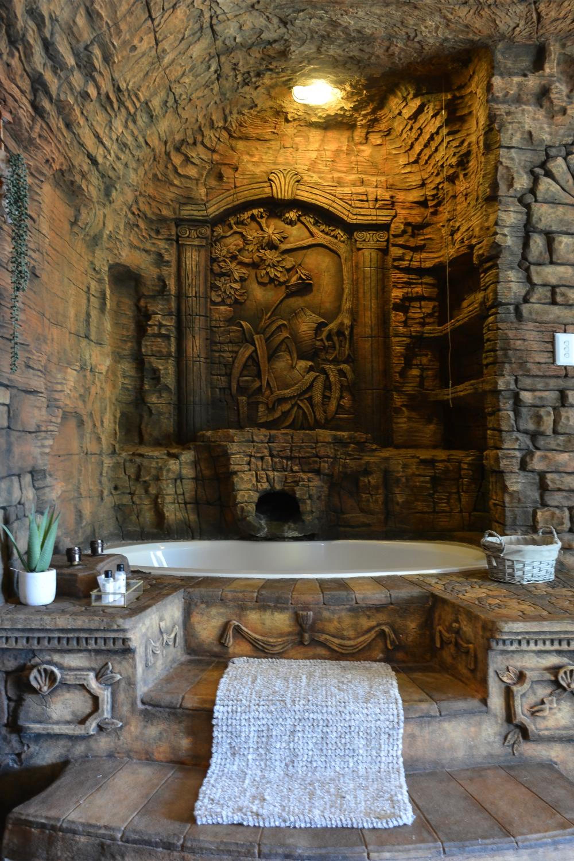 Biggy Best Boutique Hotel & Self Catering Cottages