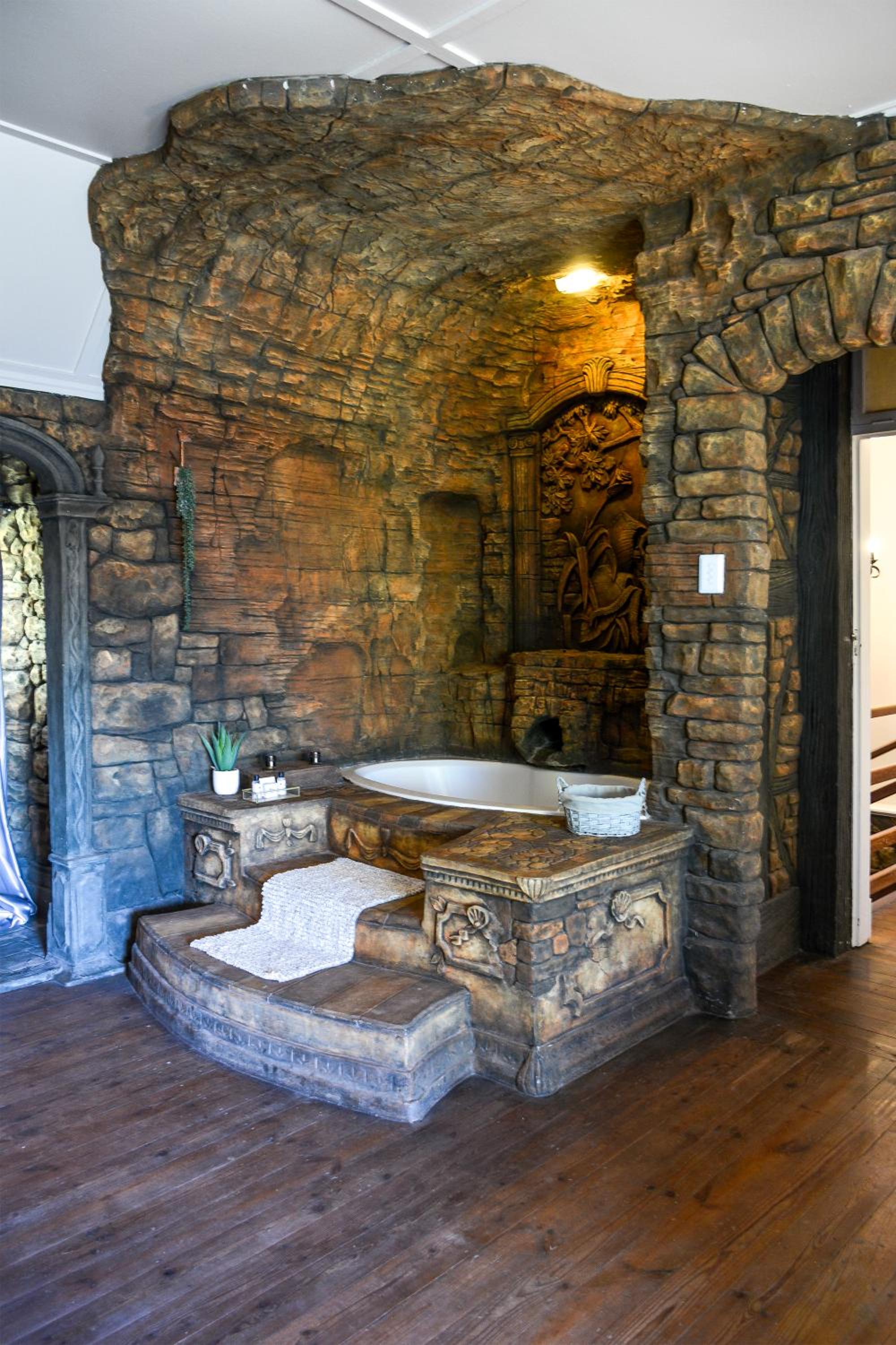 Biggy Best Boutique Hotel & Self Catering Cottages