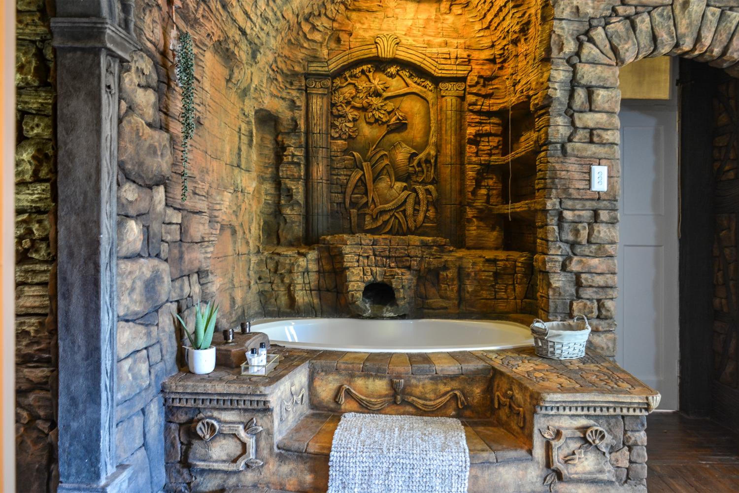 Biggy Best Boutique Hotel & Self Catering Cottages