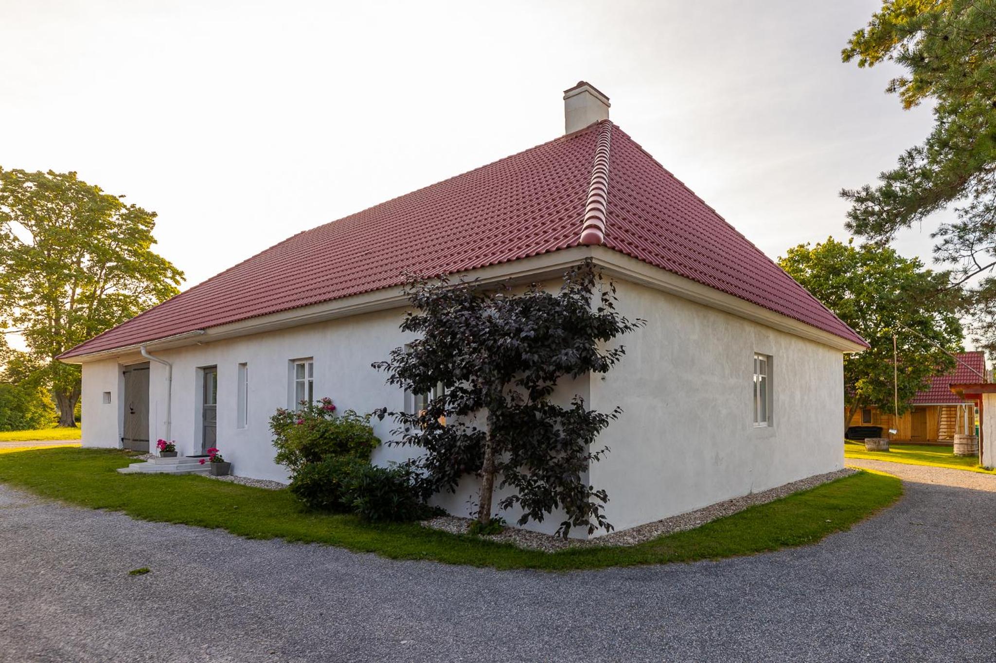 Aadma Guesthouse