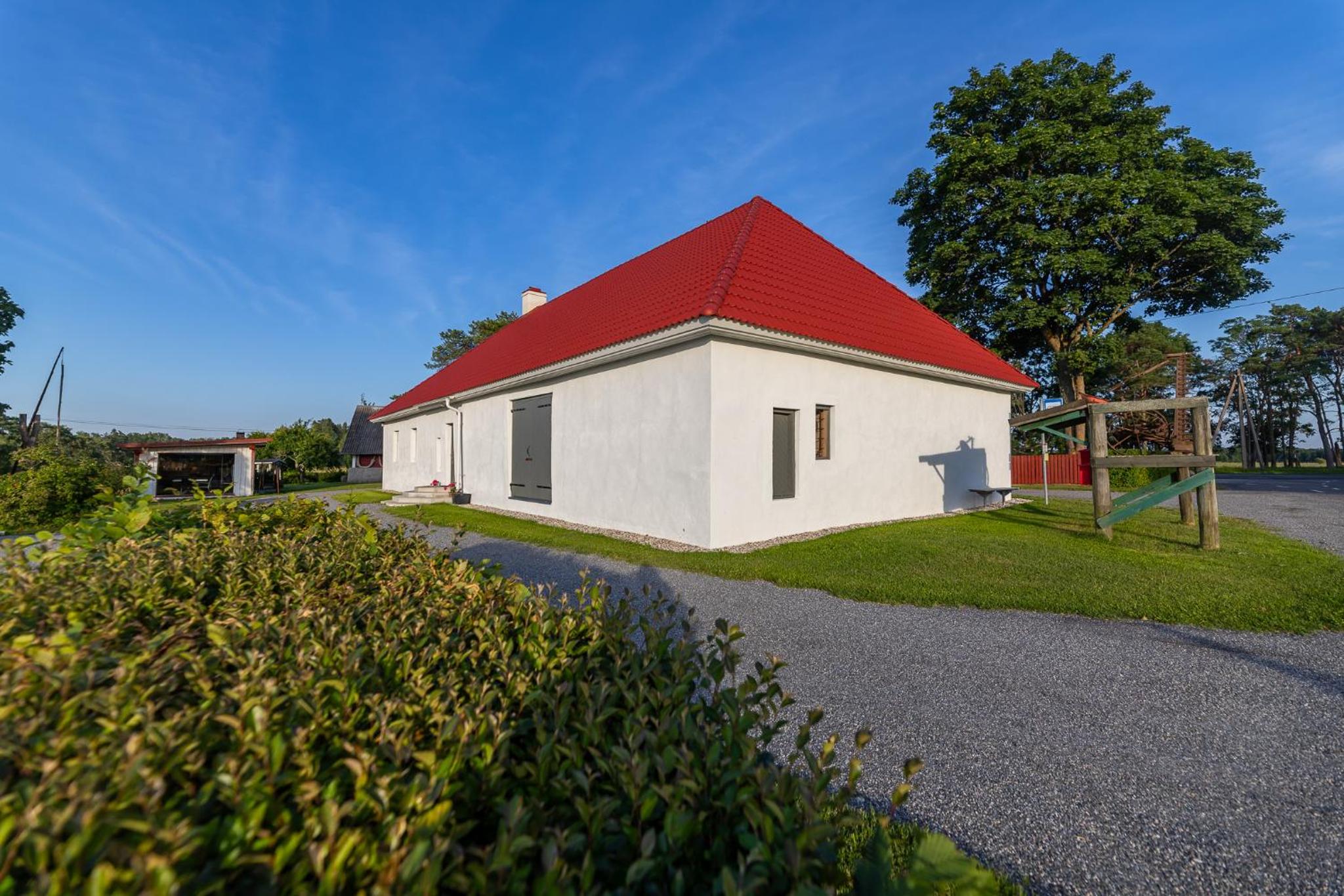 Aadma Guesthouse
